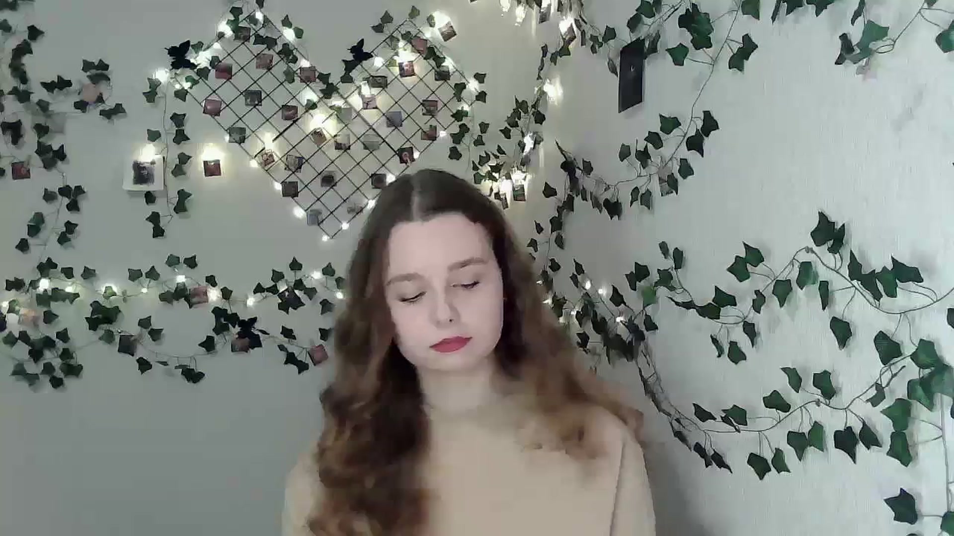 Gallery image thumbnail from New_Lina's myfreecams stream on, 01/09/2024, 17:34 image 12 of 20