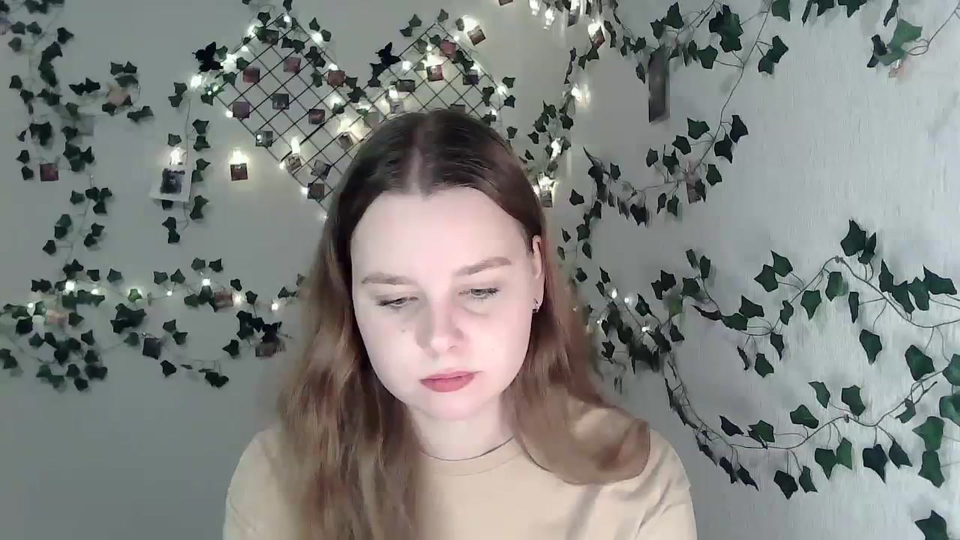 Gallery image thumbnail from New_Lina's myfreecams stream on, 01/14/2024, 15:21 image 9 of 20