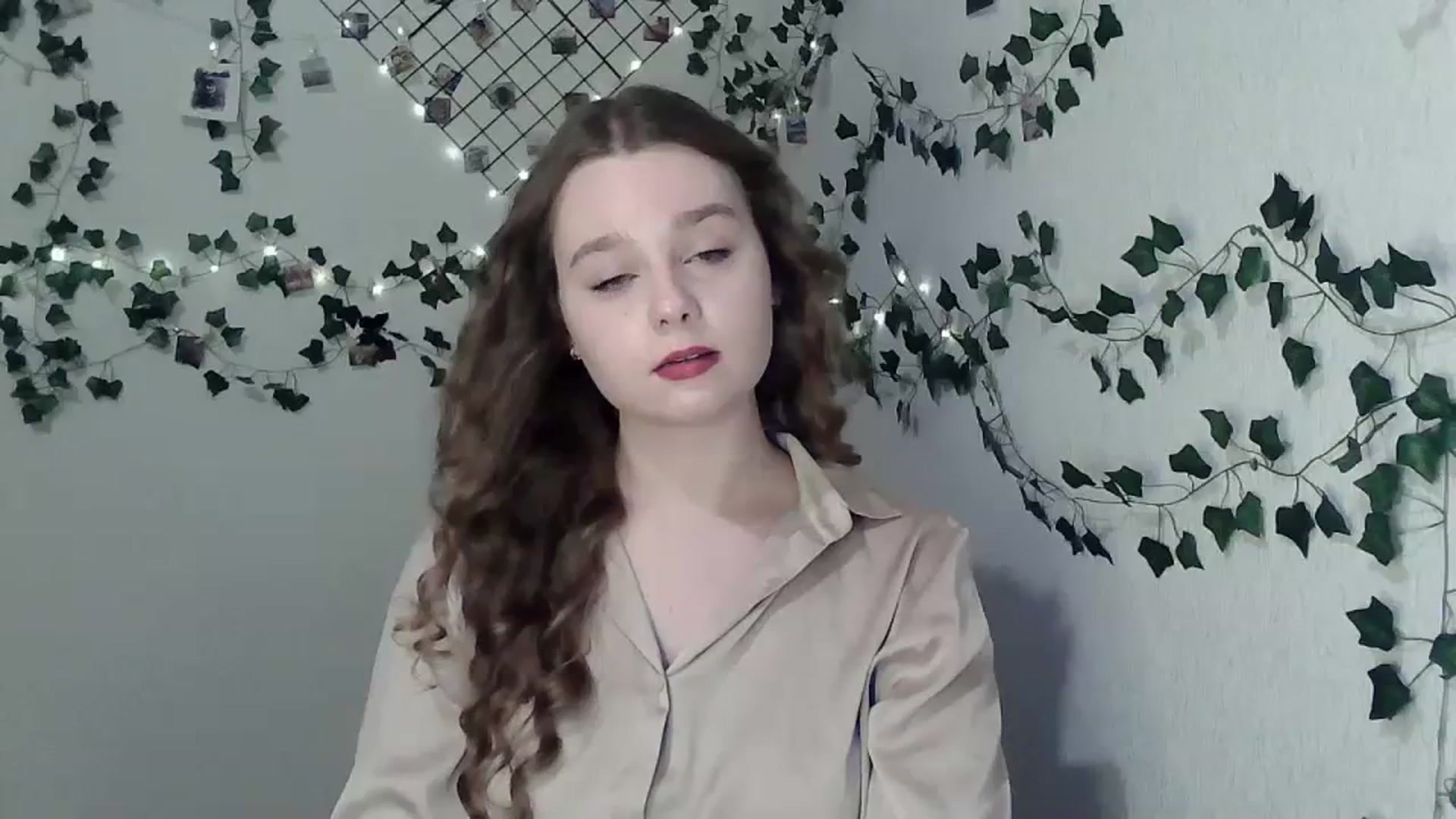 Gallery image thumbnail from New_Lina's myfreecams stream on, 02/13/2024, 19:40 image 10 of 20