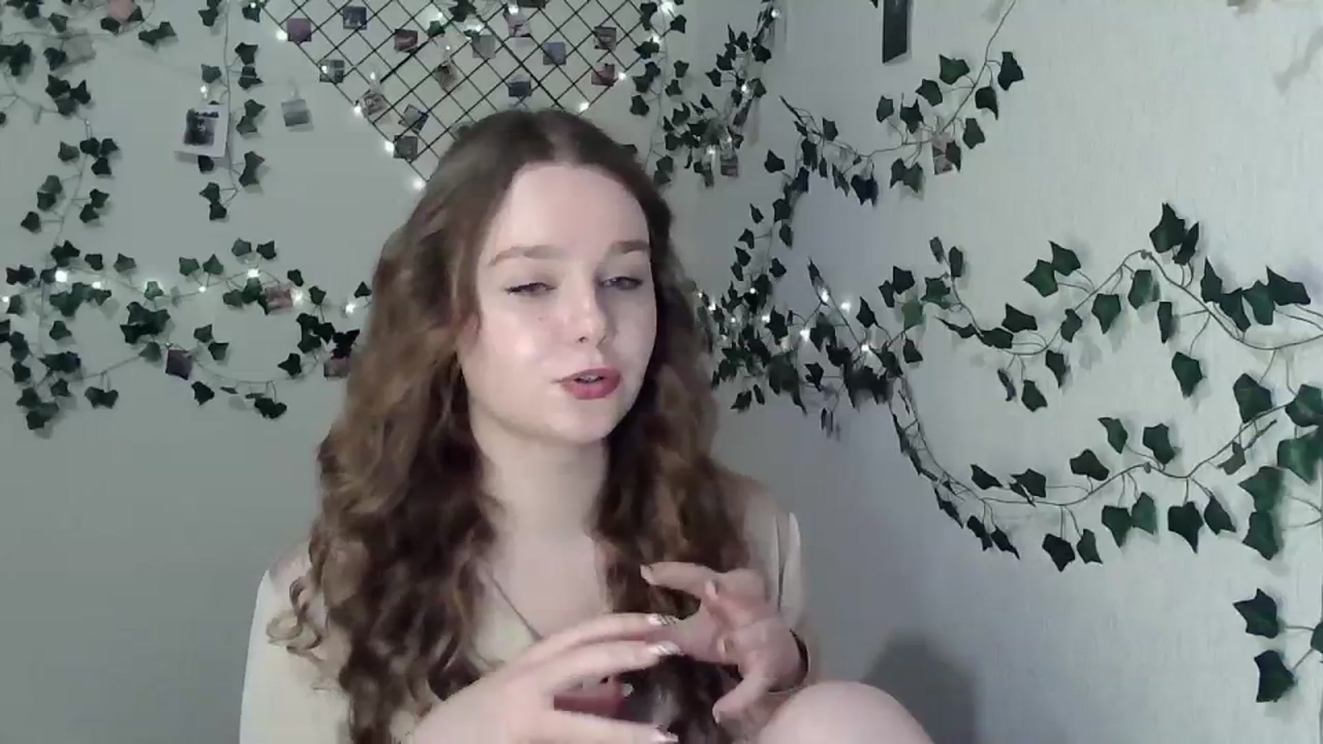 Gallery image thumbnail from New_Lina's myfreecams stream on, 02/13/2024, 21:27 image 19 of 20