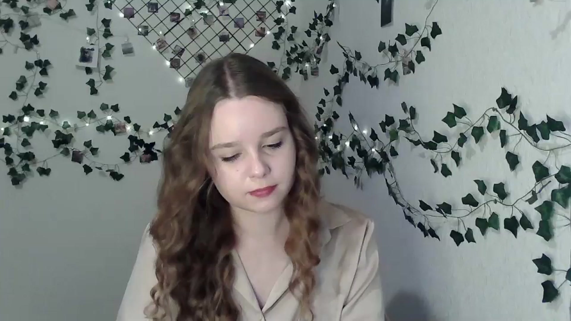 Gallery image thumbnail from New_Lina's myfreecams stream on, 02/13/2024, 21:27 image 12 of 20