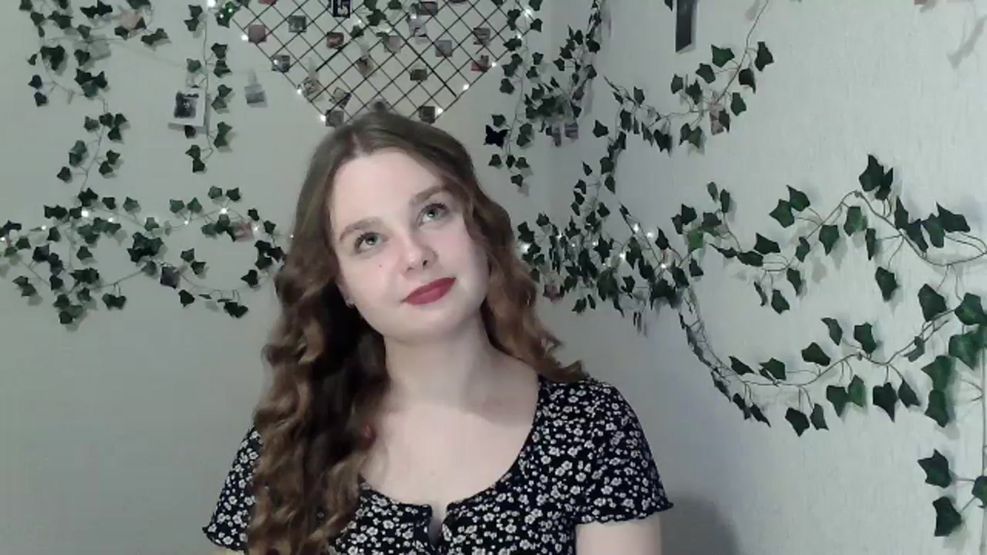 Gallery image thumbnail from New_Lina's myfreecams stream on, 02/16/2024, 21:35 image 6 of 20