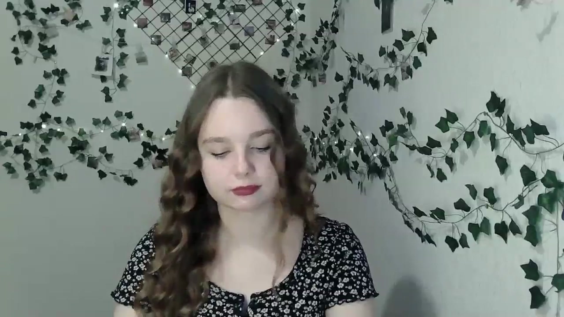 Gallery image thumbnail from New_Lina's myfreecams stream on, 02/16/2024, 21:35 image 15 of 20