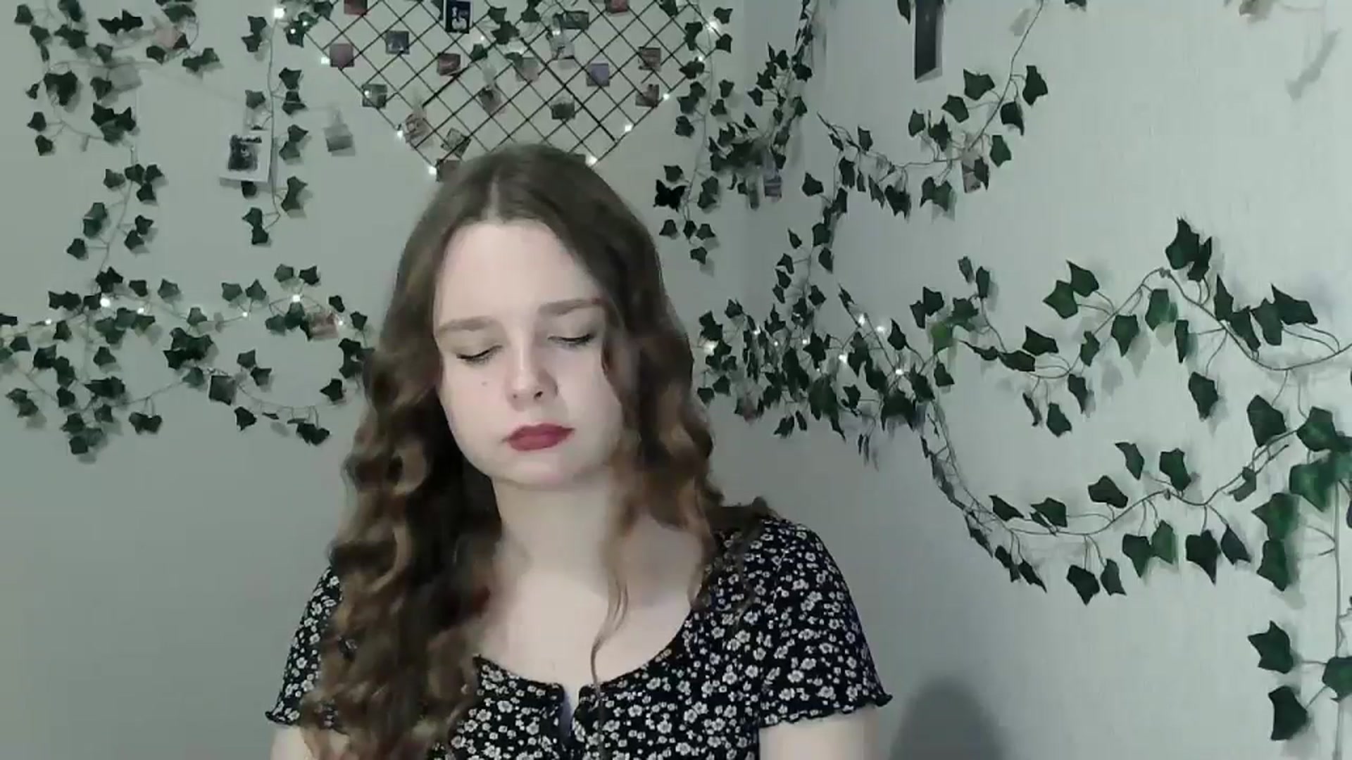 Gallery image thumbnail from New_Lina's myfreecams stream on, 02/16/2024, 21:35 image 17 of 20