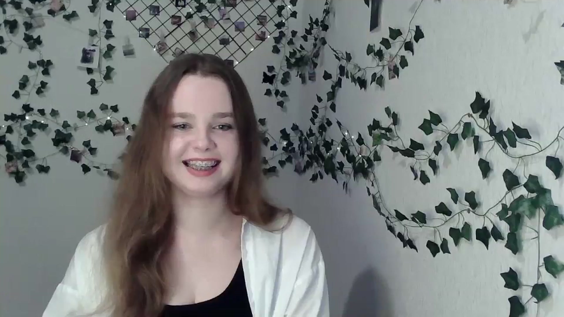 Gallery image thumbnail from New_Lina's myfreecams stream on, 02/26/2024, 19:28 image 8 of 20