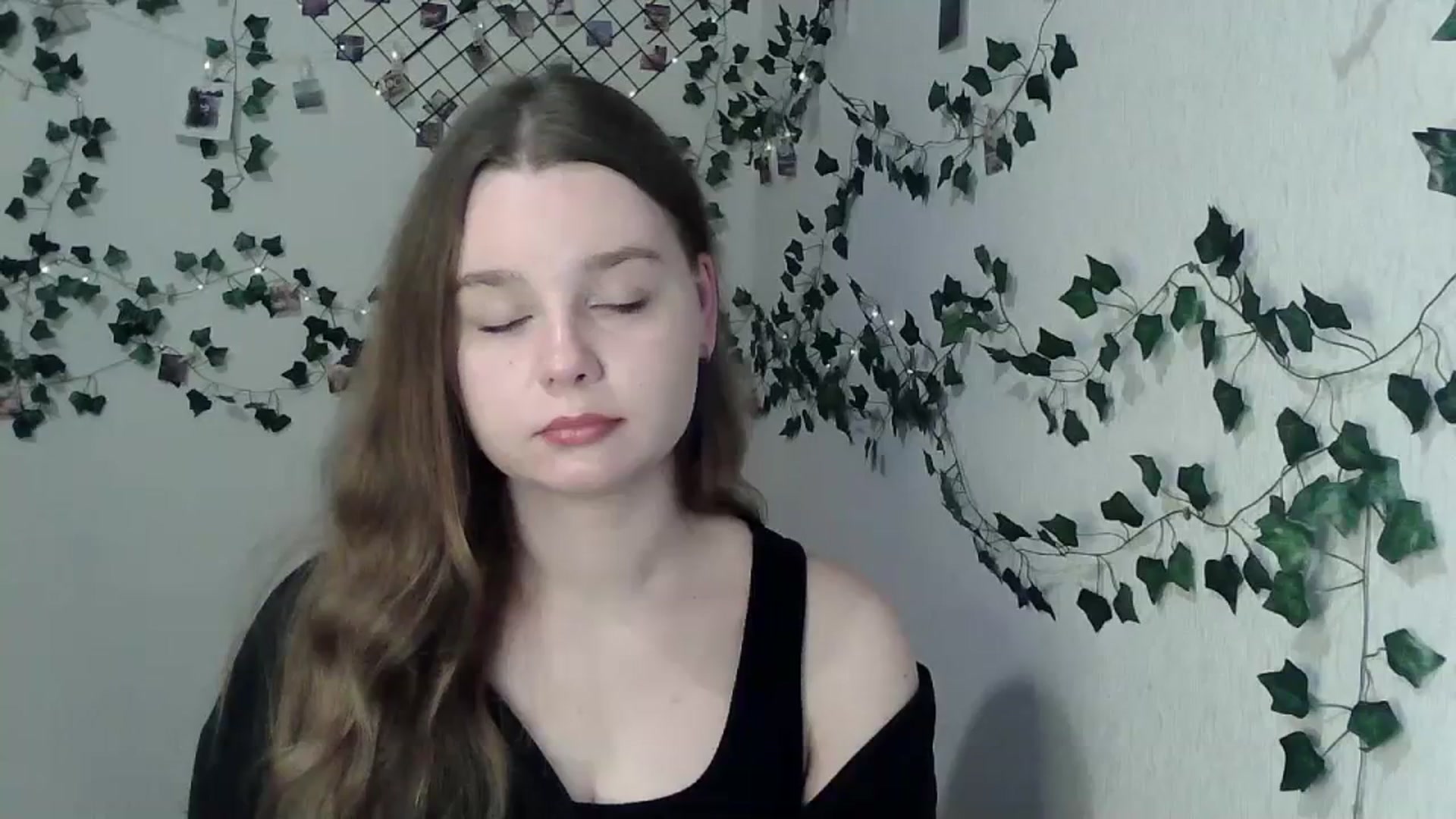 Gallery image thumbnail from New_Lina's myfreecams stream on, 02/29/2024, 22:28 image 13 of 20