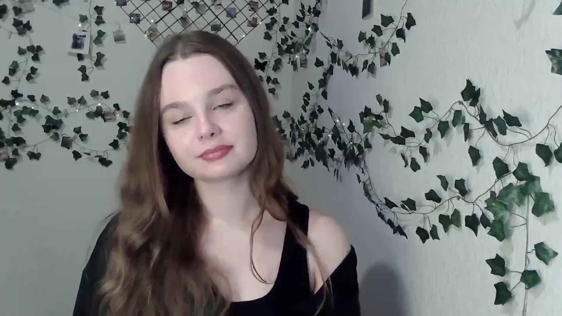 Gallery image thumbnail from New_Lina's myfreecams stream on, 02/29/2024, 22:28 image 10 of 20