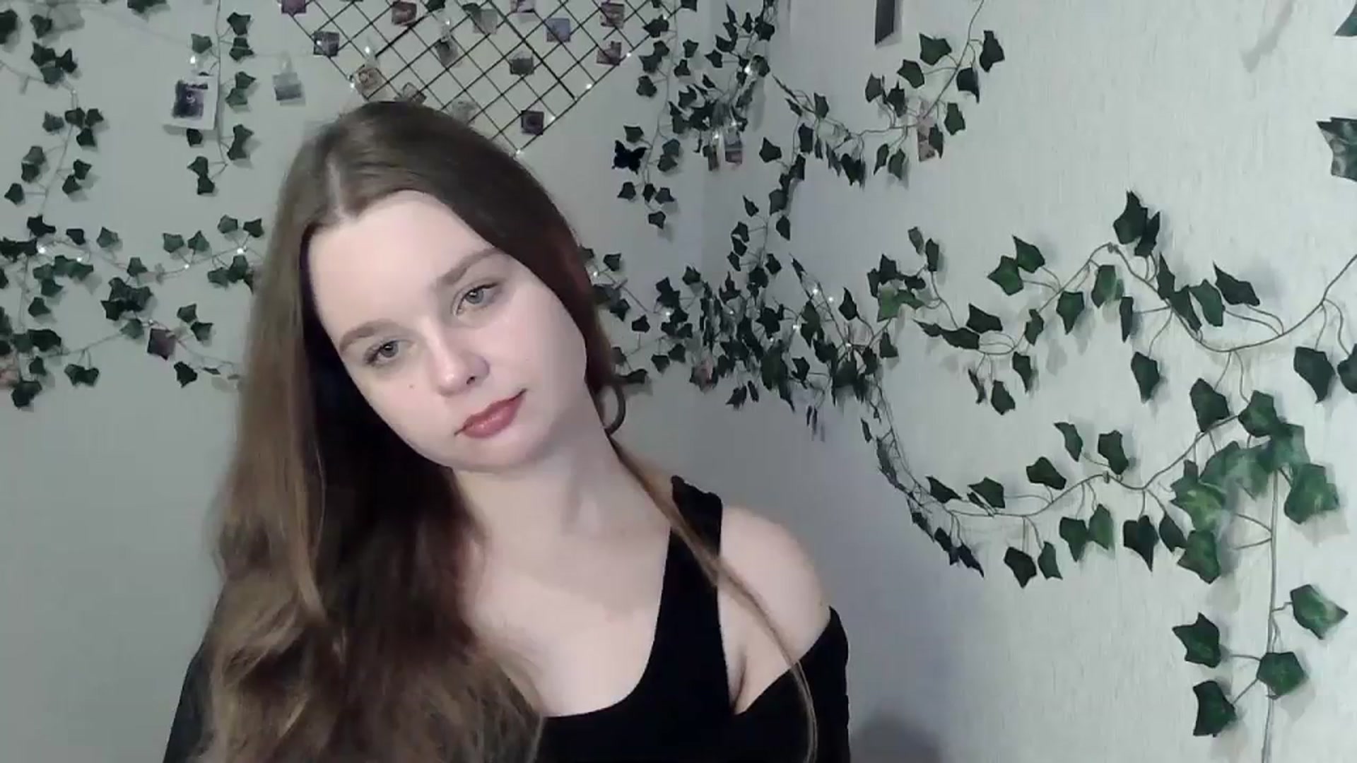 Gallery image thumbnail from New_Lina's myfreecams stream on, 02/29/2024, 22:28 image 11 of 20