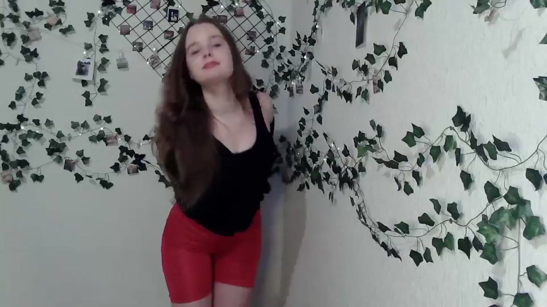 Gallery image thumbnail from New_Lina's myfreecams stream on, 02/29/2024, 22:28 image 17 of 20