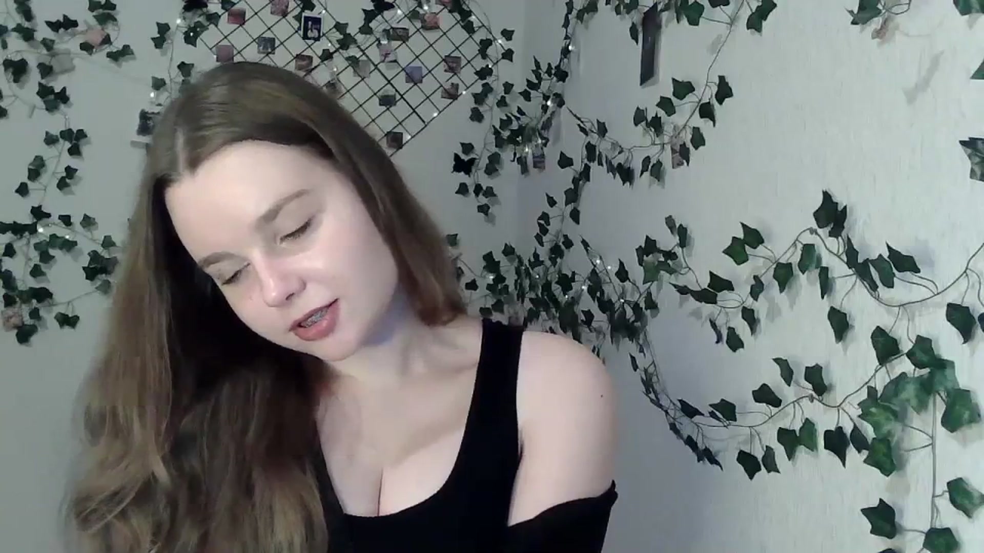 Gallery image thumbnail from New_Lina's myfreecams stream on, 02/29/2024, 23:09 image 7 of 20