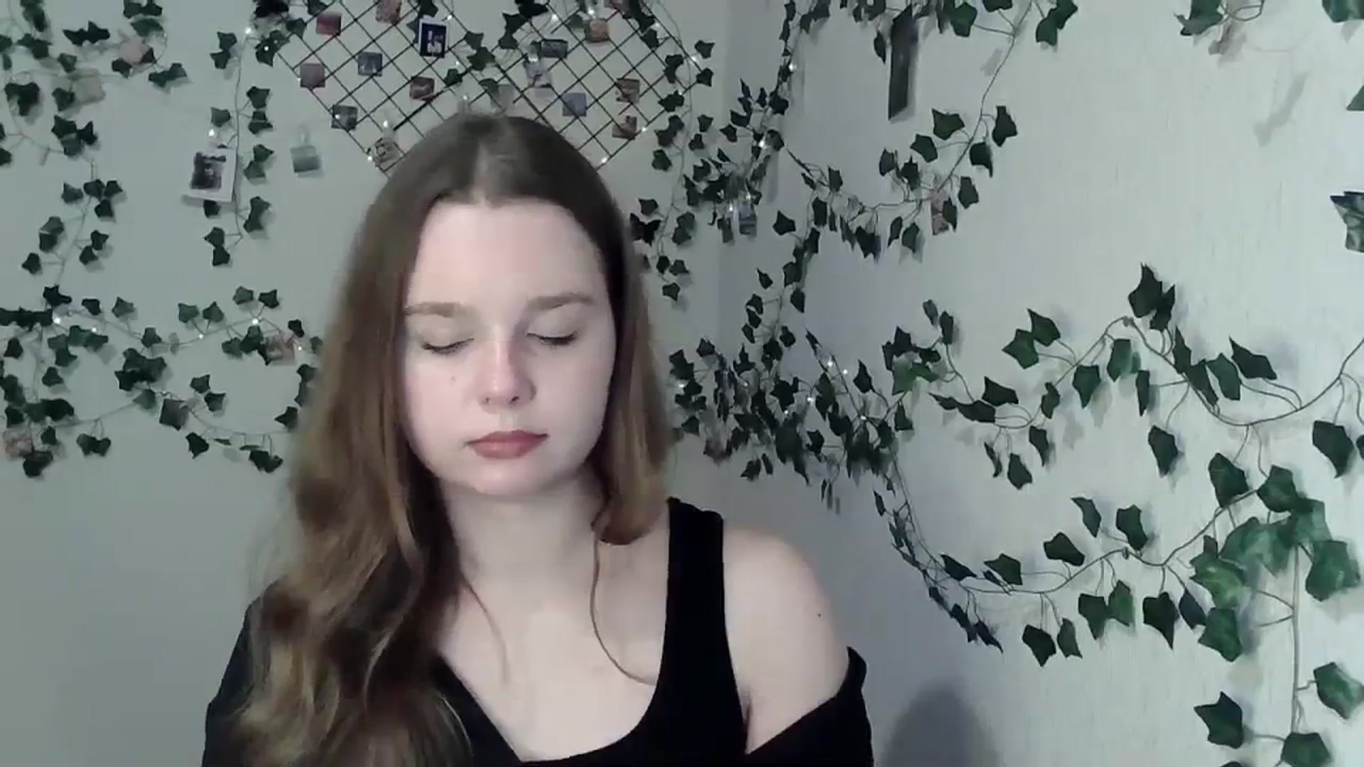 Gallery image thumbnail from New_Lina's myfreecams stream on, 02/29/2024, 23:09 image 3 of 20