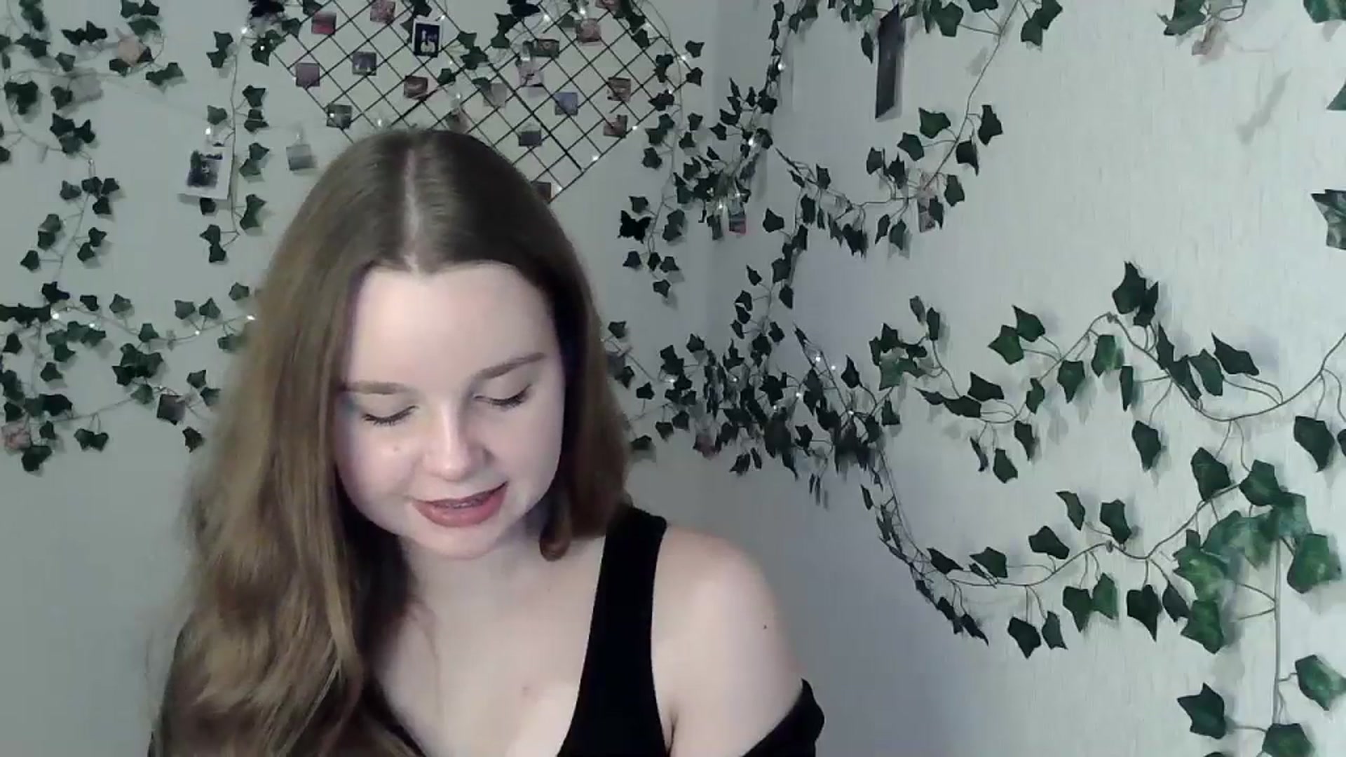 Gallery image thumbnail from New_Lina's myfreecams stream on, 02/29/2024, 23:09 image 9 of 20