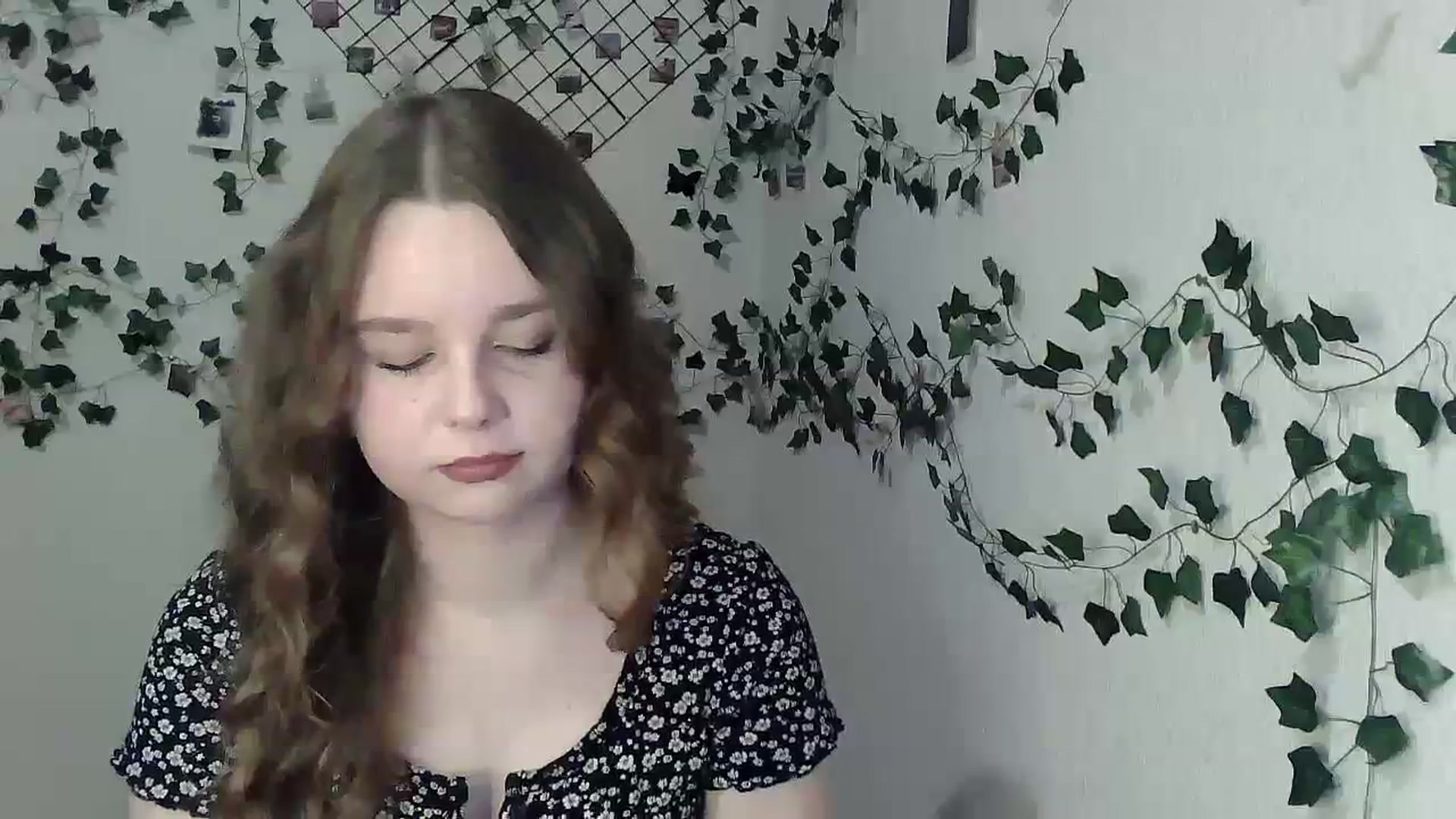 Gallery image thumbnail from New_Lina's myfreecams stream on, 03/01/2024, 19:12 image 8 of 20