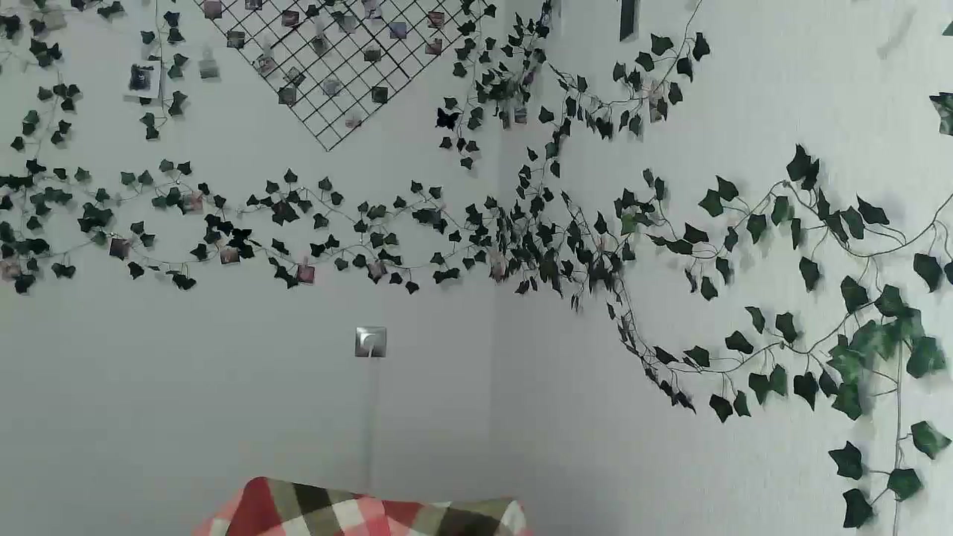 Gallery image thumbnail from New_Lina's myfreecams stream on, 03/01/2024, 19:12 image 10 of 20