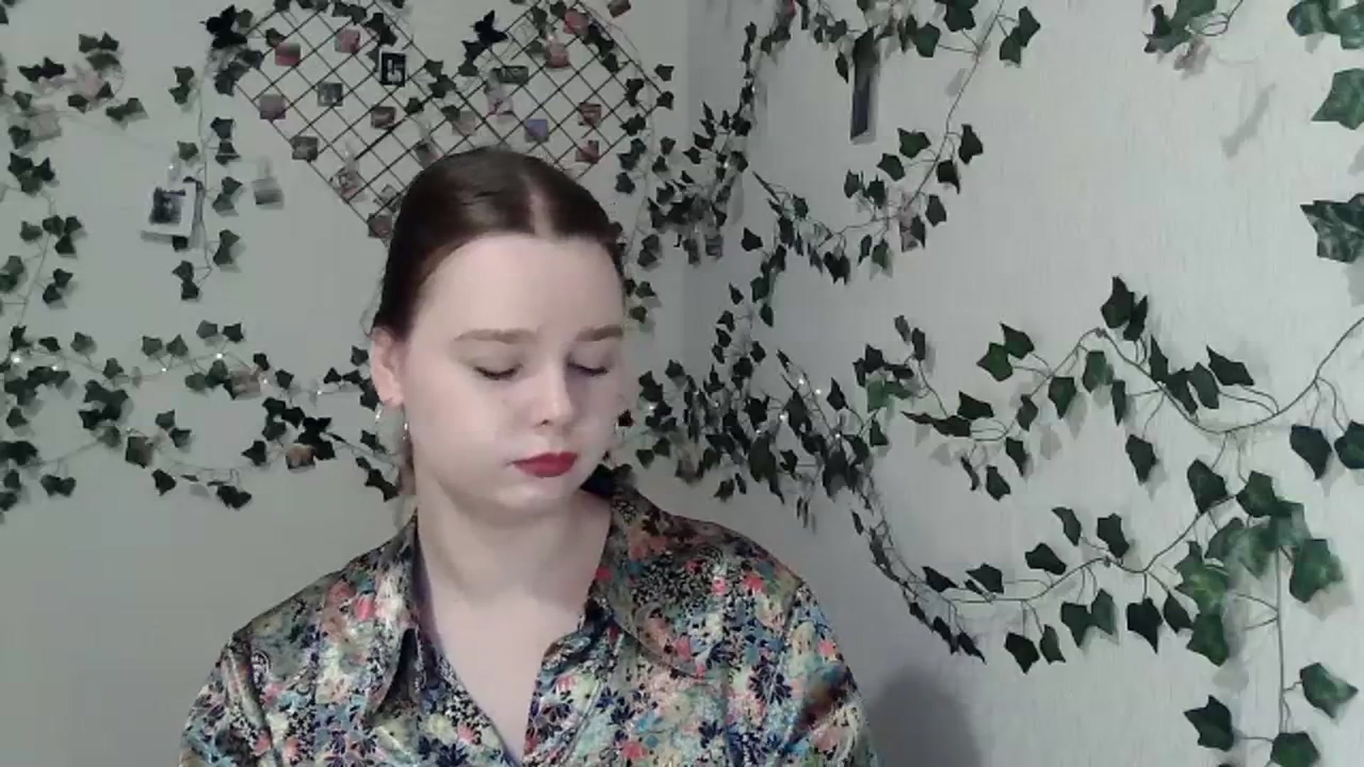 Gallery image thumbnail from New_Lina's myfreecams stream on, 03/13/2024, 16:10 image 9 of 20