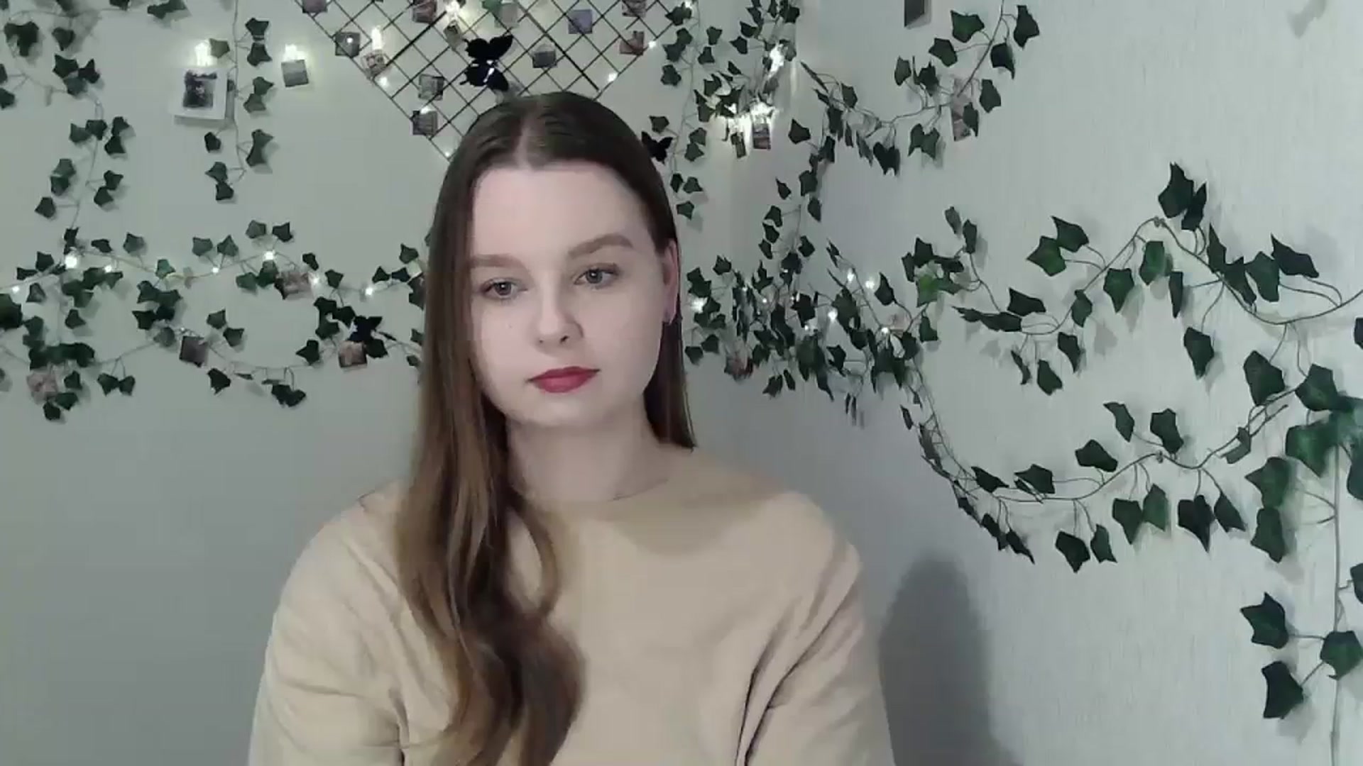 Gallery image thumbnail from New_Lina's myfreecams stream on, 04/13/2024, 18:46 image 4 of 20