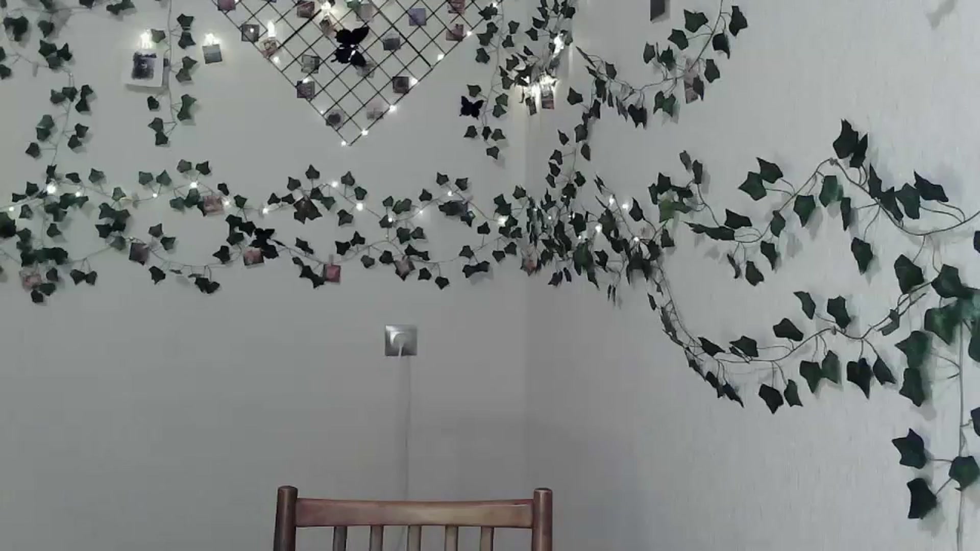Gallery image thumbnail from New_Lina's myfreecams stream on, 04/13/2024, 18:46 image 16 of 20