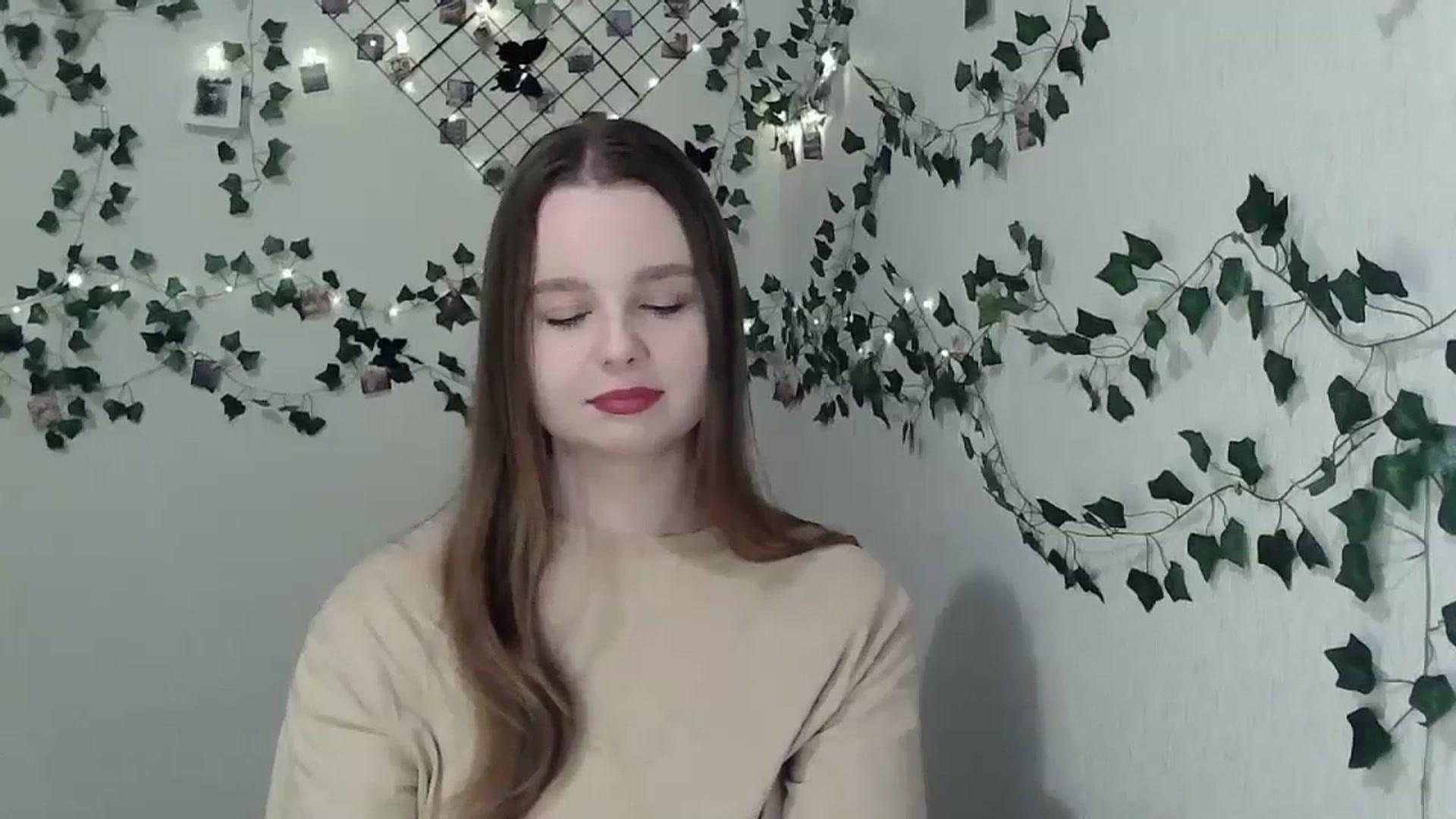 Gallery image thumbnail from New_Lina's myfreecams stream on, 04/13/2024, 18:46 image 10 of 20