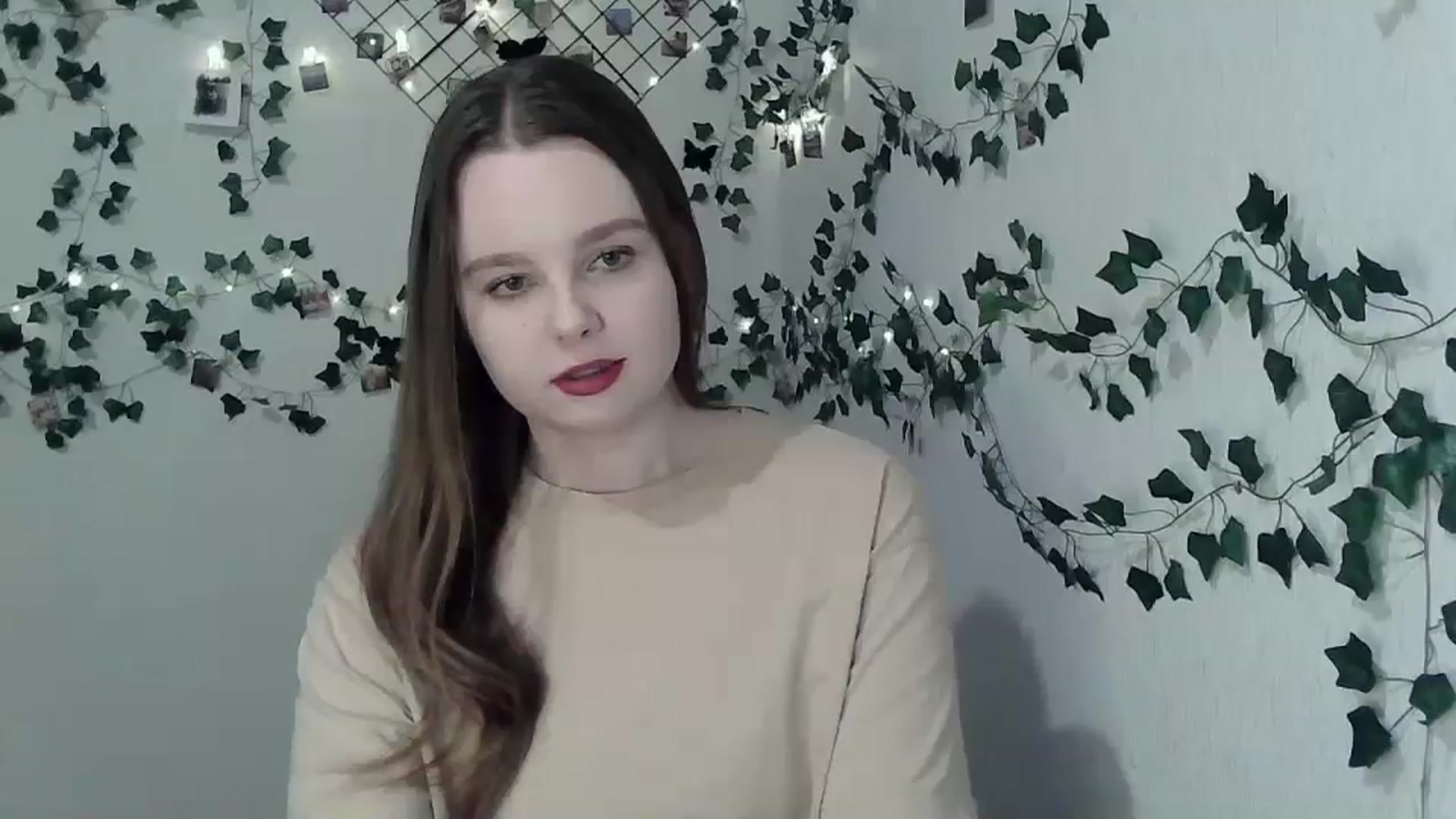 Gallery image thumbnail from New_Lina's myfreecams stream on, 04/13/2024, 18:46 image 17 of 20