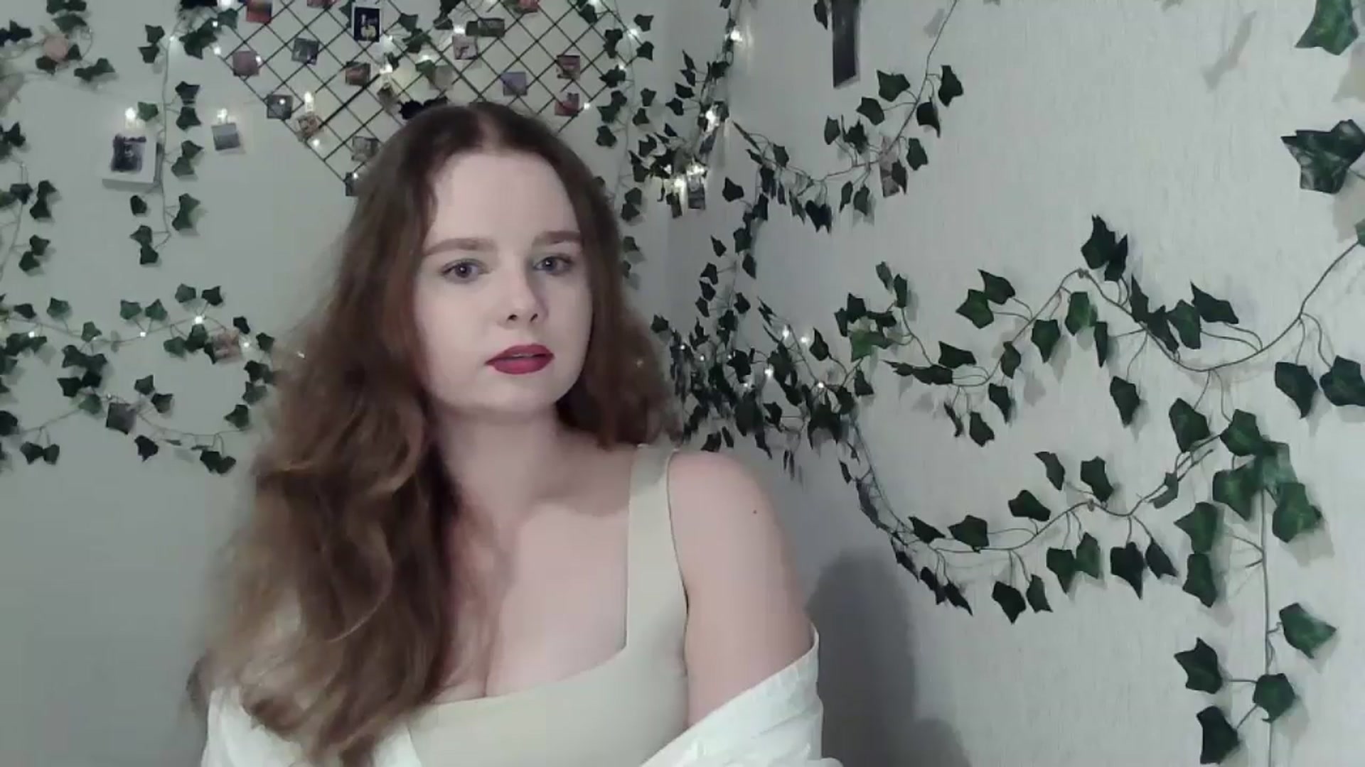 Gallery image thumbnail from New_Lina's myfreecams stream on, 05/07/2024, 17:48 image 17 of 20