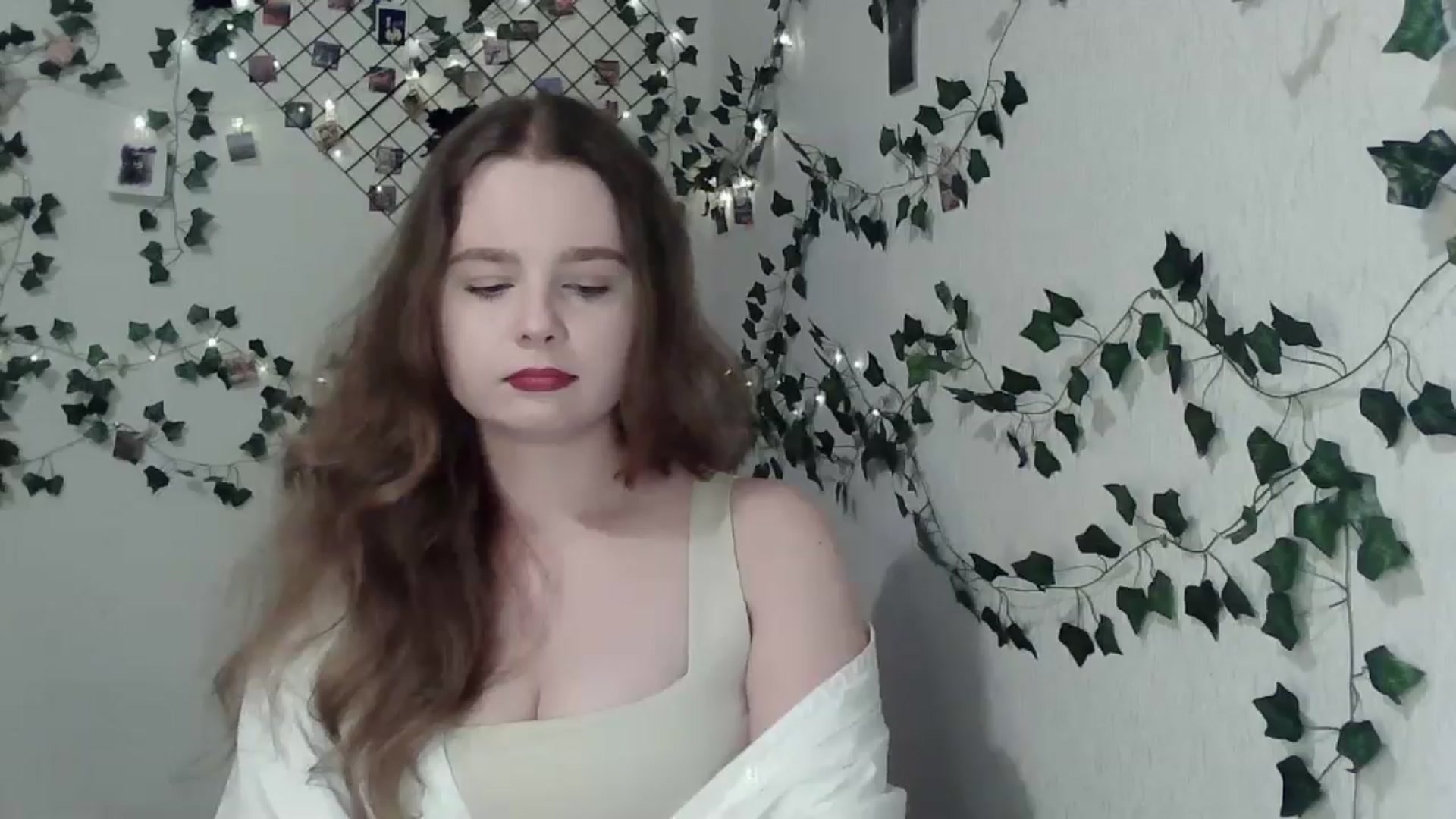 Gallery image thumbnail from New_Lina's myfreecams stream on, 05/07/2024, 17:48 image 10 of 20