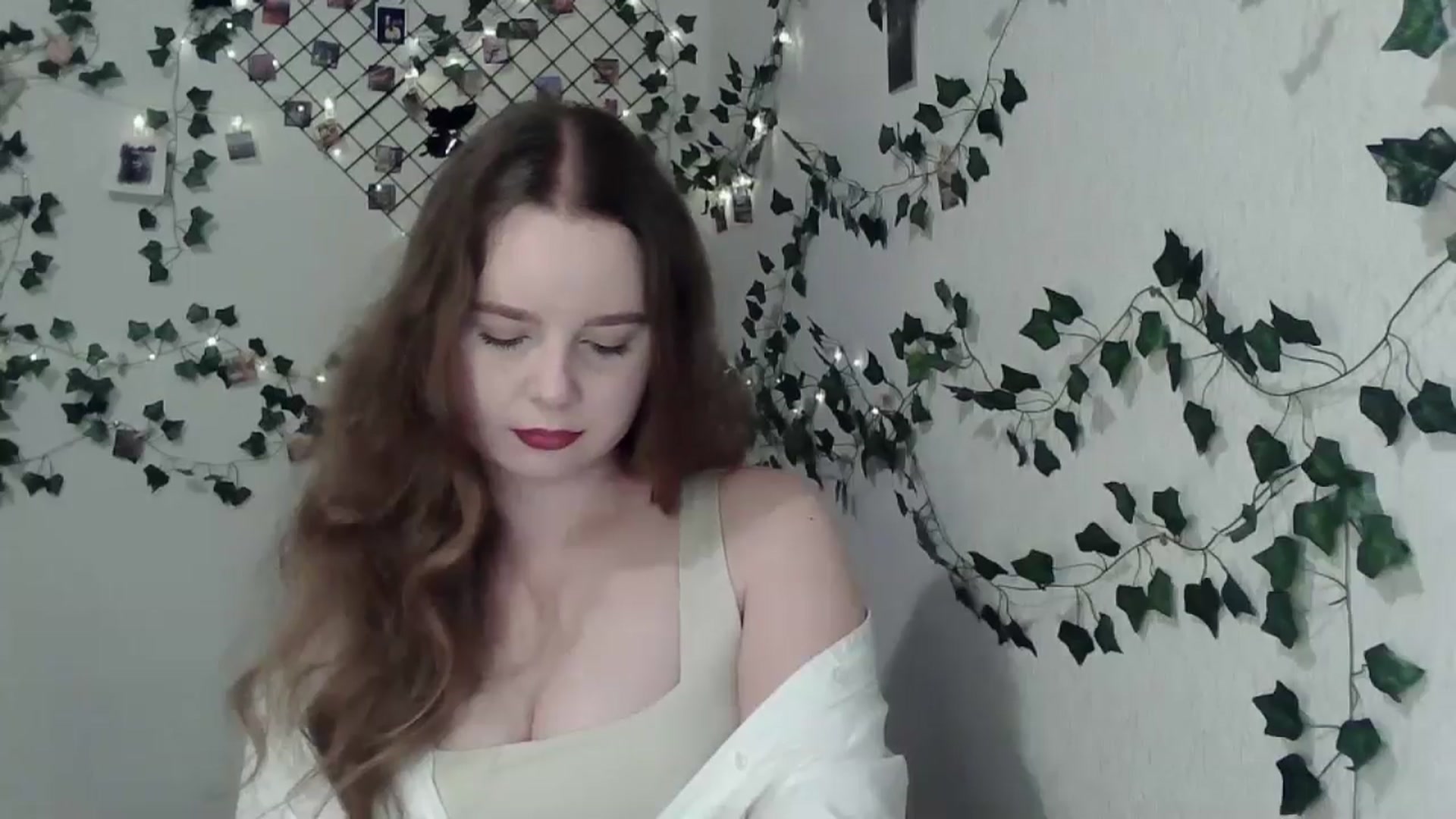 Gallery image thumbnail from New_Lina's myfreecams stream on, 05/07/2024, 17:48 image 8 of 20