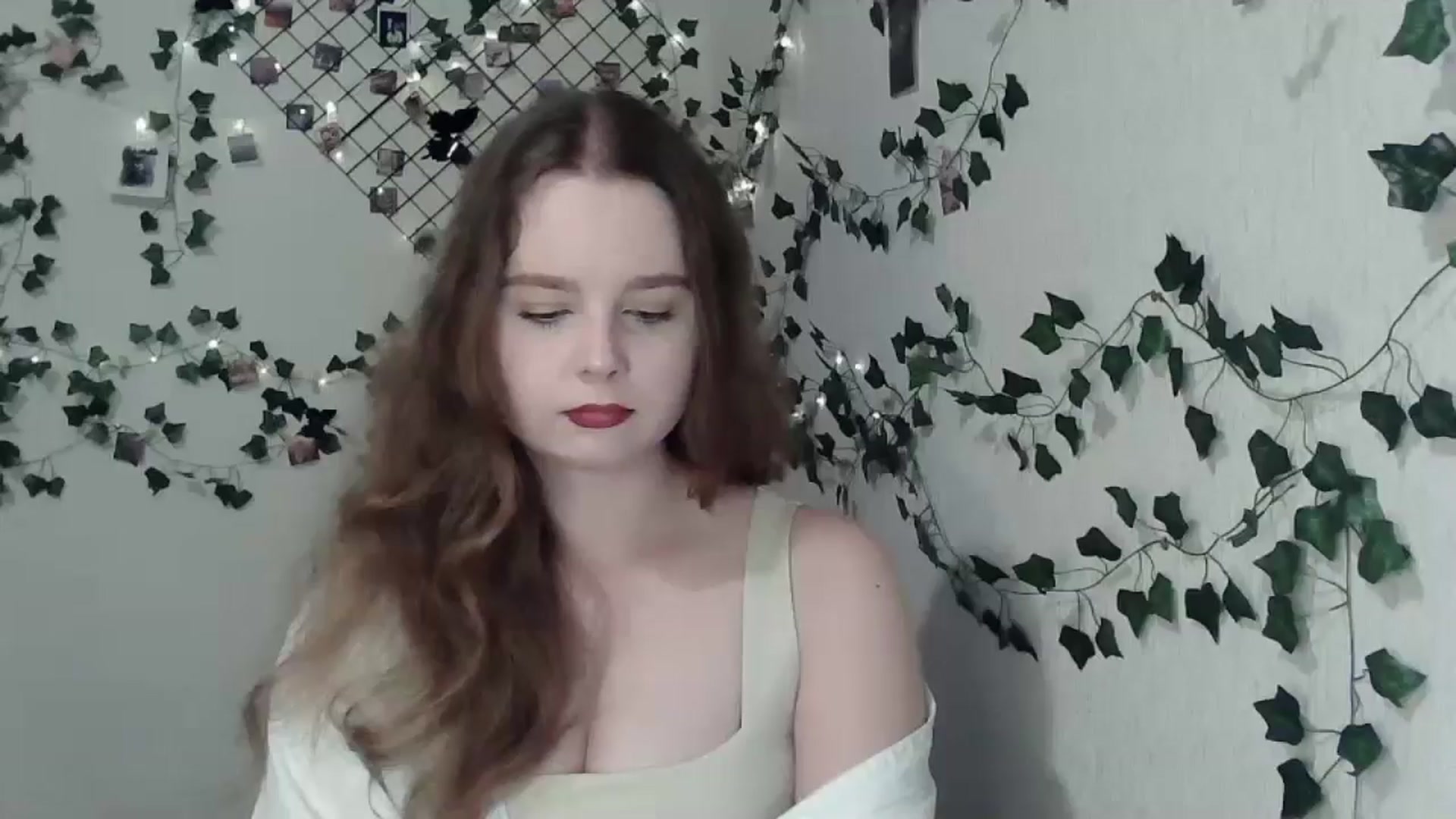 Gallery image thumbnail from New_Lina's myfreecams stream on, 05/07/2024, 17:48 image 14 of 20