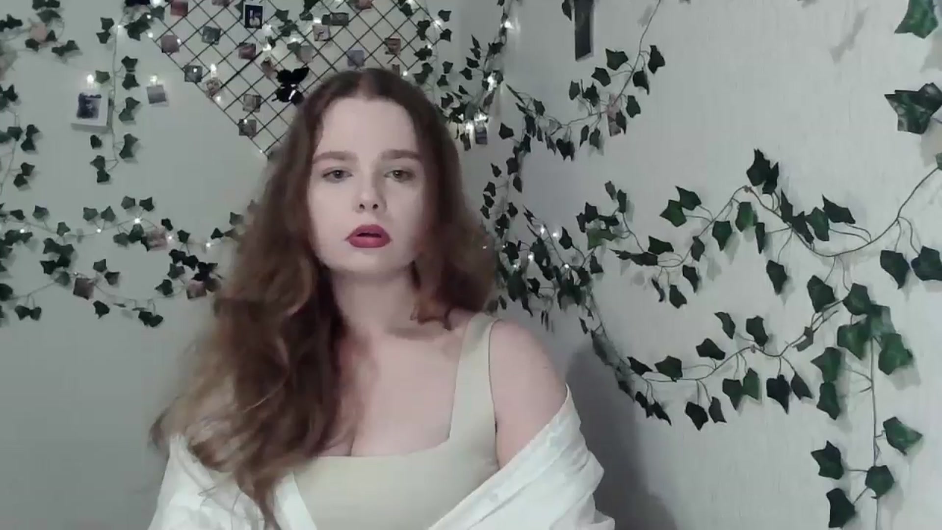 Gallery image thumbnail from New_Lina's myfreecams stream on, 05/07/2024, 17:48 image 18 of 20