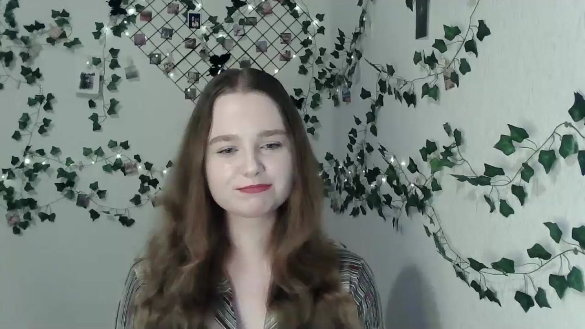 Gallery image thumbnail from New_Lina's myfreecams stream on, 05/30/2024, 19:08 image 14 of 20