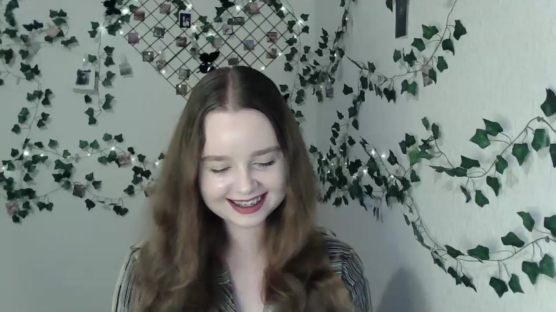 Gallery image thumbnail from New_Lina's myfreecams stream on, 05/30/2024, 19:08 image 15 of 20