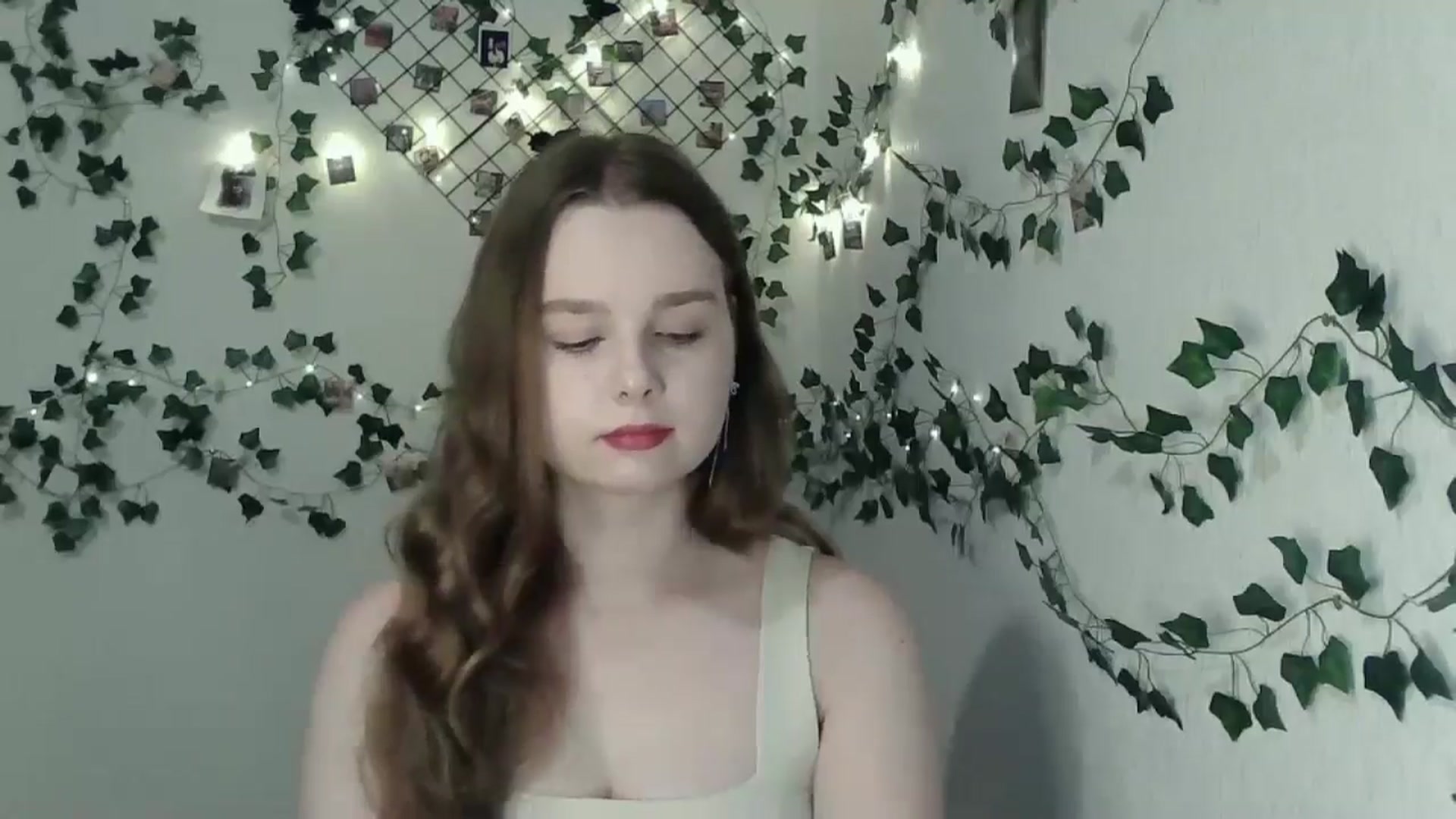 Gallery image thumbnail from New_Lina's myfreecams stream on, 06/15/2024, 18:37 image 4 of 20