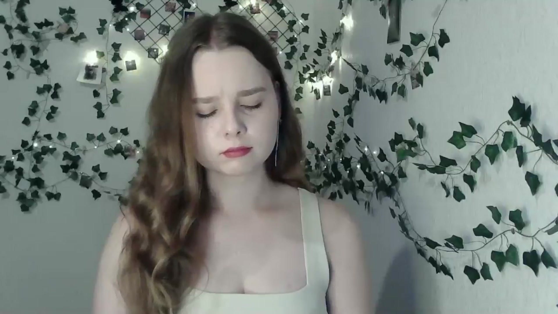 Gallery image thumbnail from New_Lina's myfreecams stream on, 06/15/2024, 18:37 image 13 of 20
