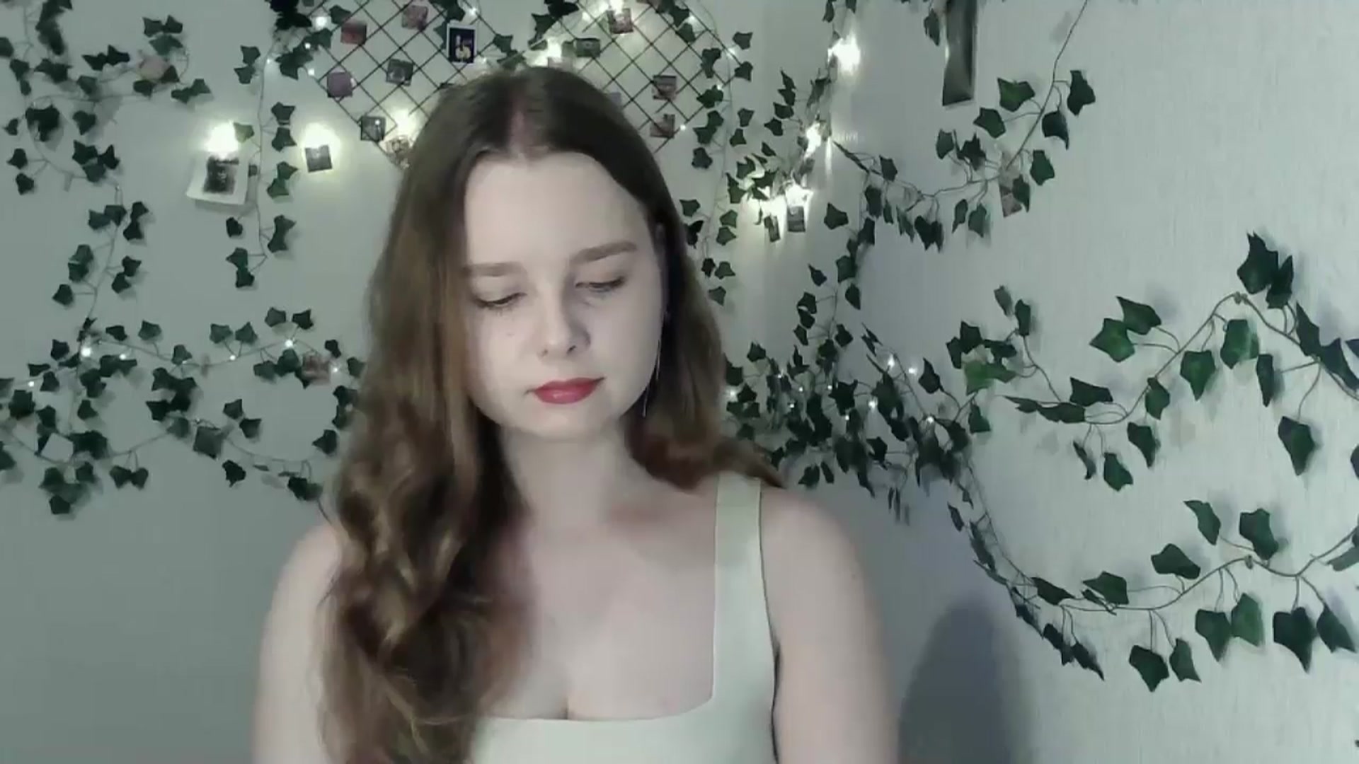 Gallery image thumbnail from New_Lina's myfreecams stream on, 06/15/2024, 18:37 image 8 of 20