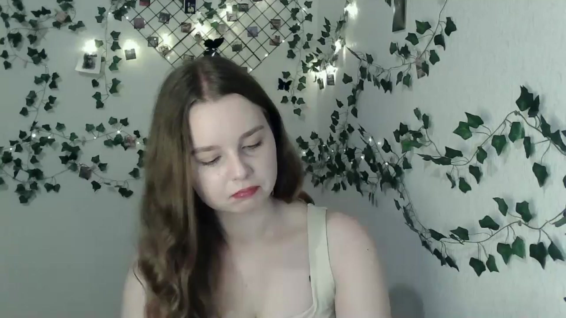 Gallery image thumbnail from New_Lina's myfreecams stream on, 06/15/2024, 19:56 image 12 of 20
