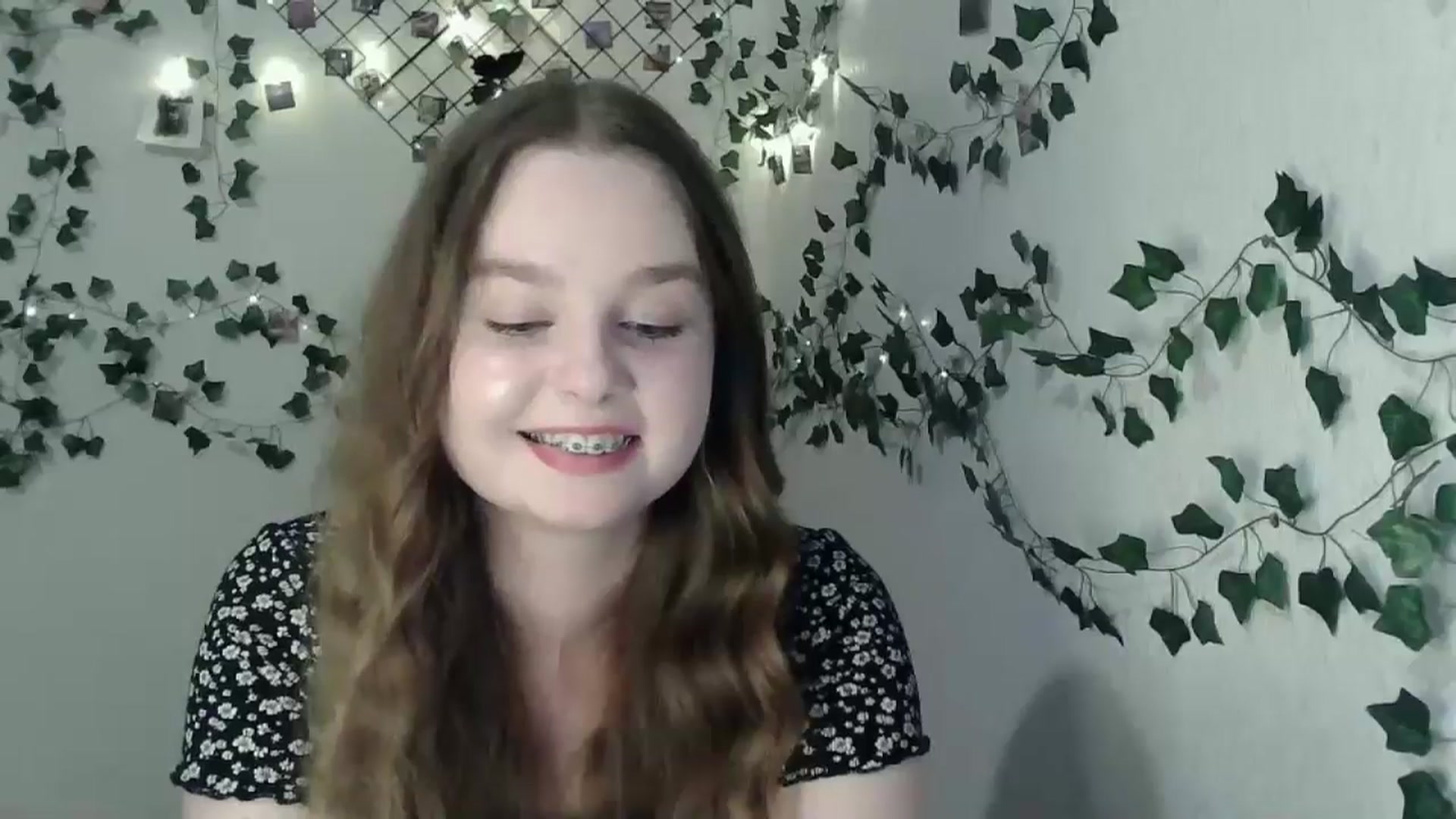 Gallery image thumbnail from New_Lina's myfreecams stream on, 06/21/2024, 21:06 image 8 of 20
