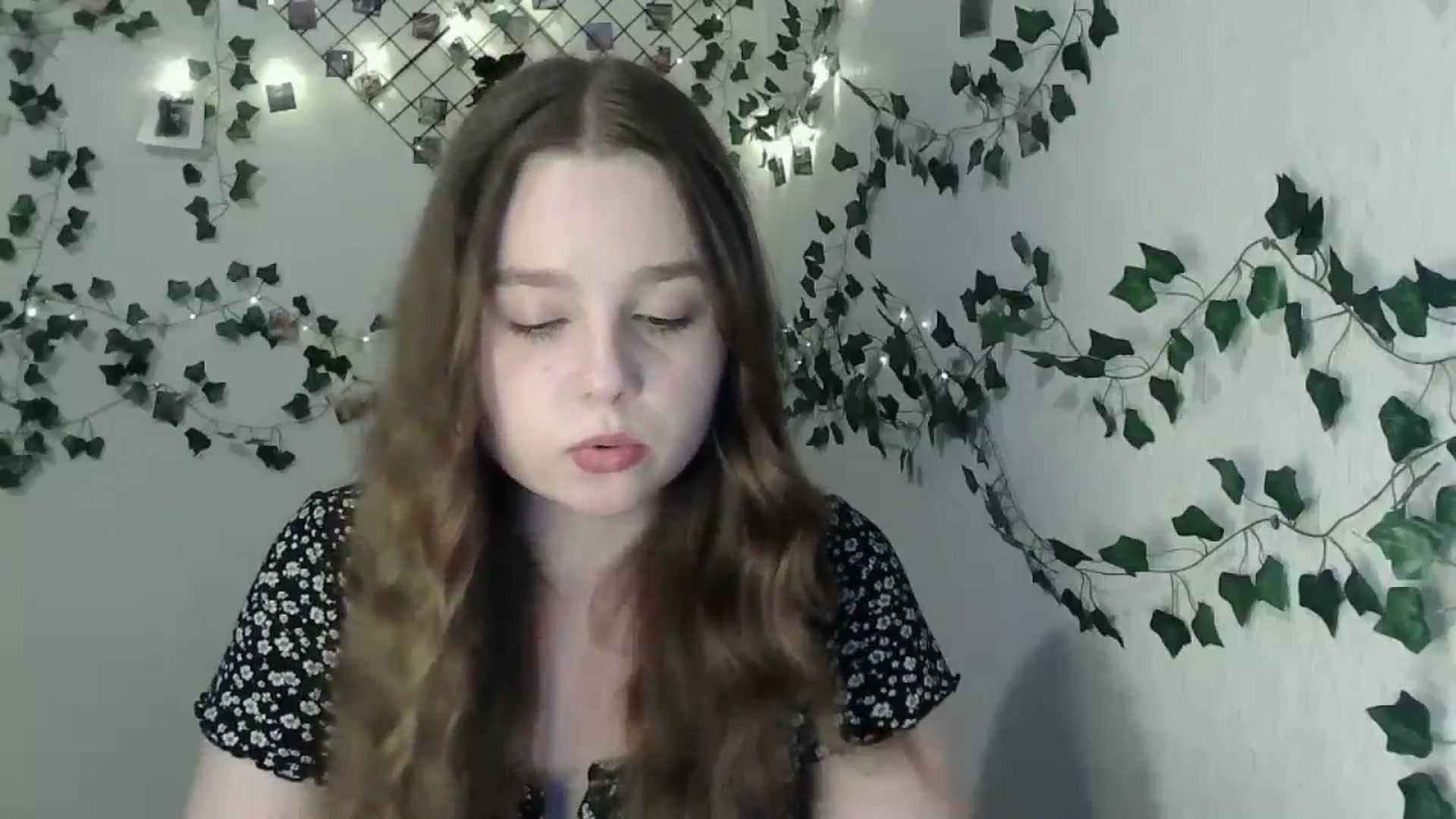 Gallery image thumbnail from New_Lina's myfreecams stream on, 06/21/2024, 21:06 image 7 of 20