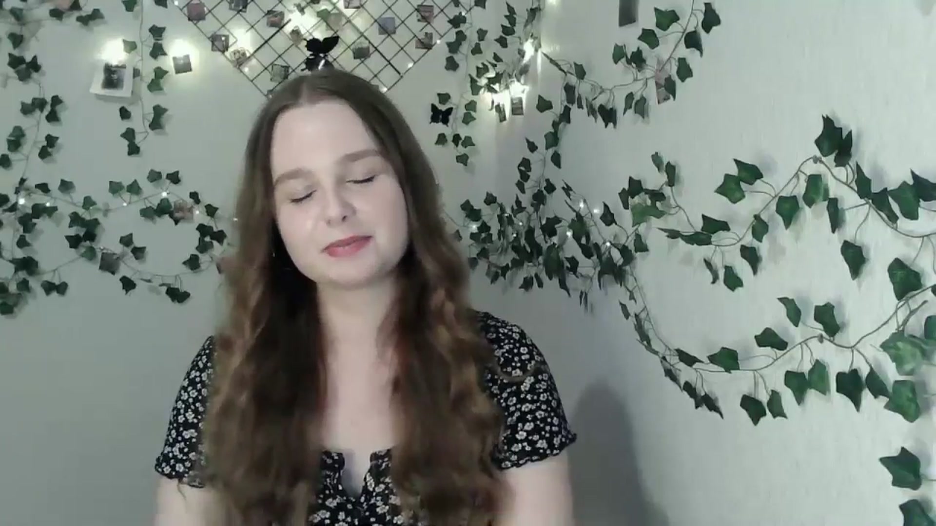 Gallery image thumbnail from New_Lina's myfreecams stream on, 06/21/2024, 21:06 image 3 of 20