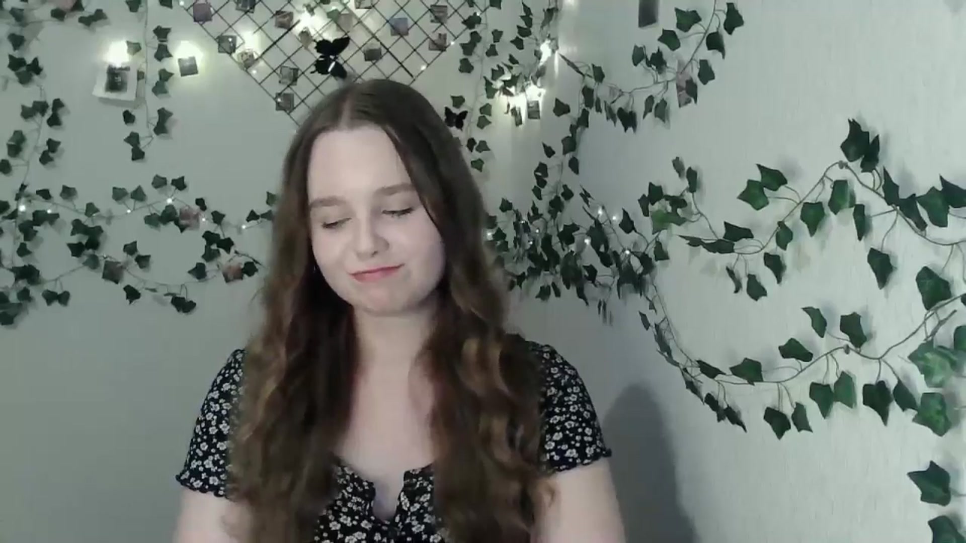 Gallery image thumbnail from New_Lina's myfreecams stream on, 06/21/2024, 21:06 image 16 of 20