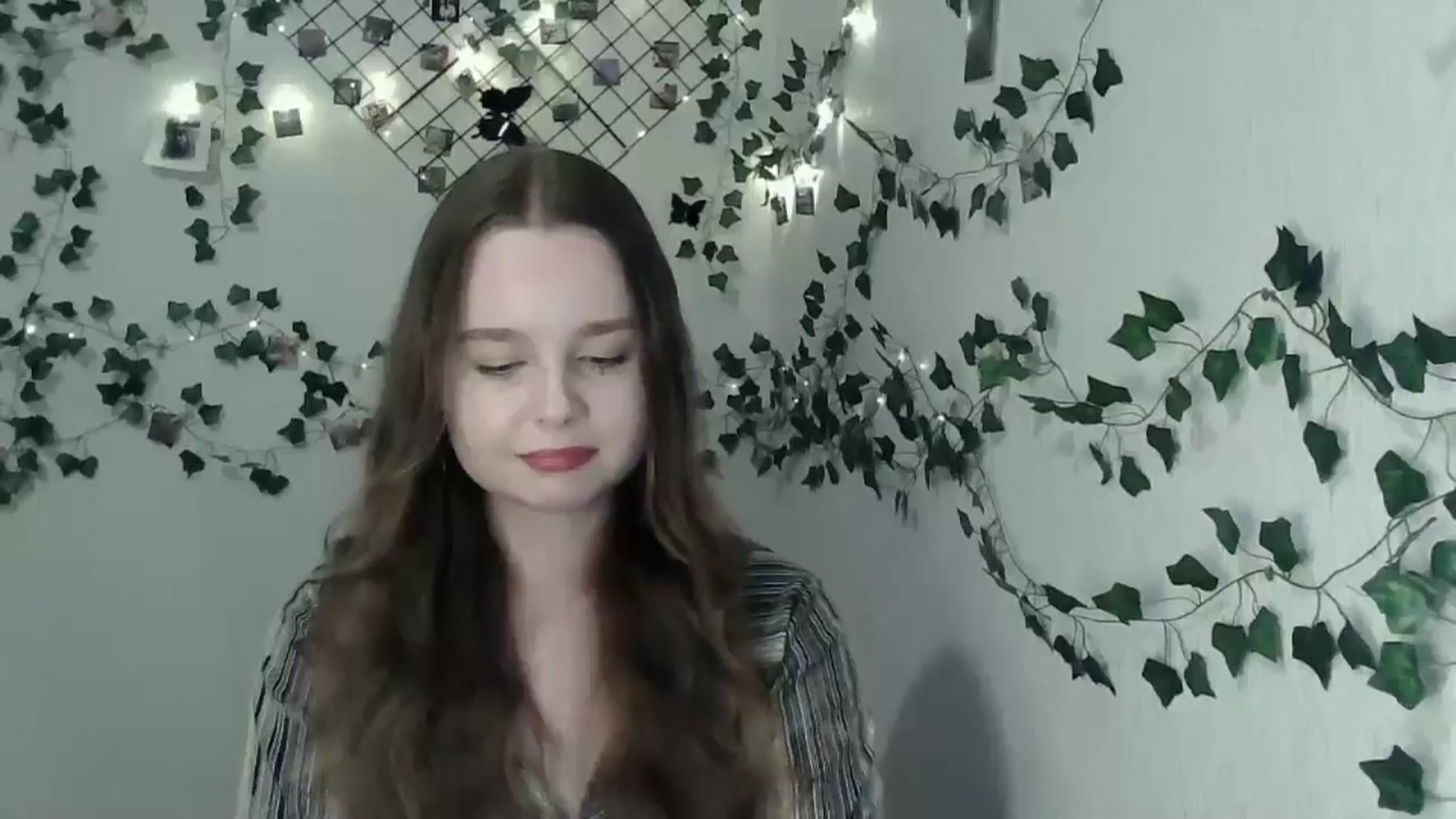 Gallery image thumbnail from New_Lina's myfreecams stream on, 06/22/2024, 22:20 image 7 of 20