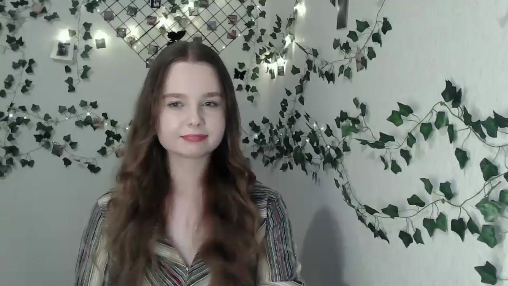 Gallery image thumbnail from New_Lina's myfreecams stream on, 06/22/2024, 22:20 image 4 of 20