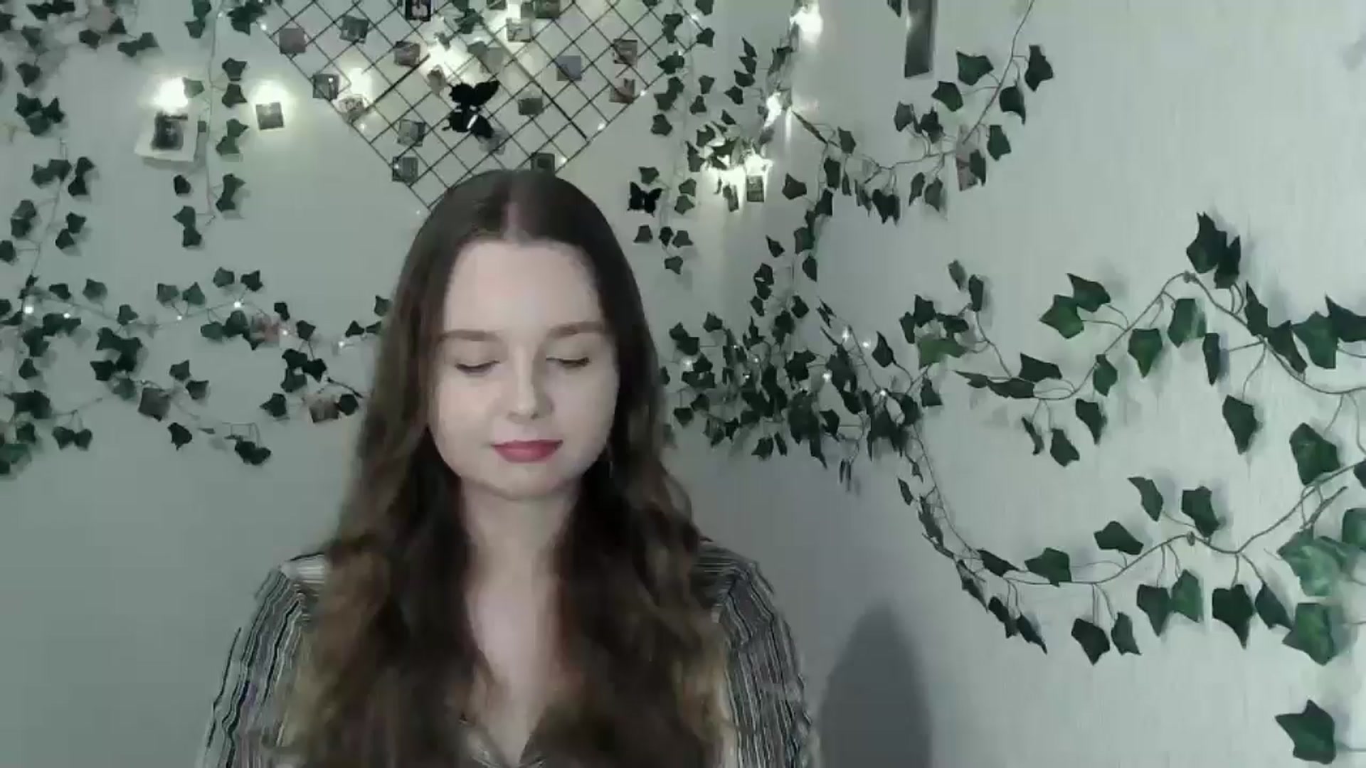 Gallery image thumbnail from New_Lina's myfreecams stream on, 06/22/2024, 22:20 image 13 of 20