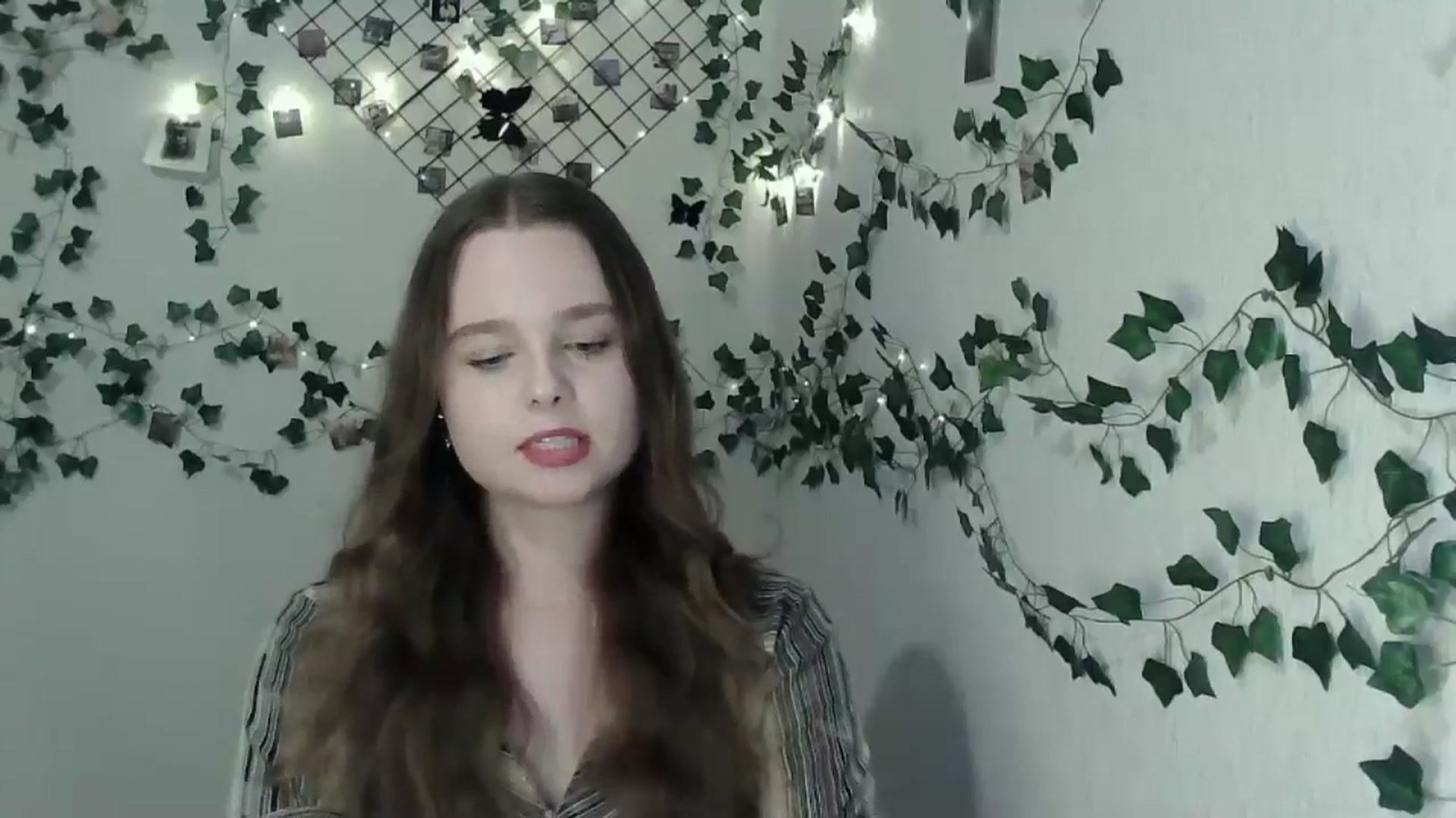 Gallery image thumbnail from New_Lina's myfreecams stream on, 06/22/2024, 22:20 image 10 of 20