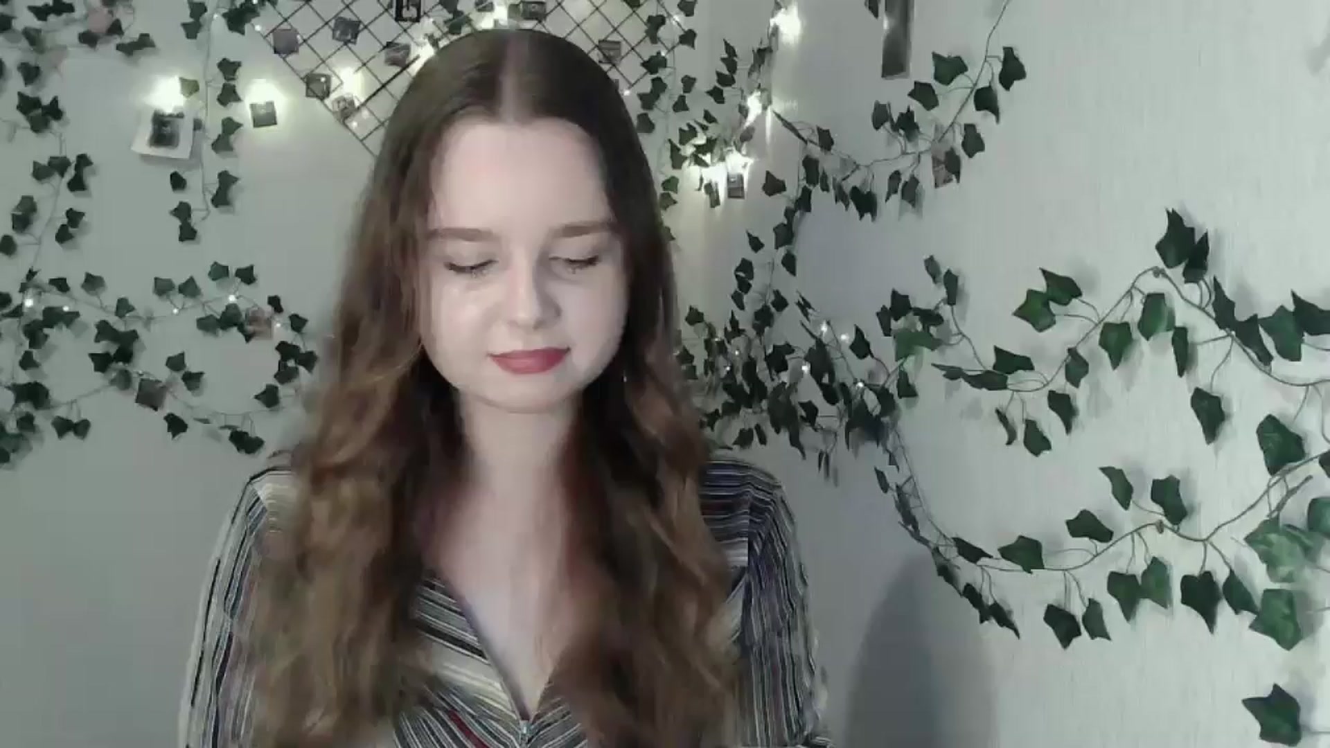 Gallery image thumbnail from New_Lina's myfreecams stream on, 06/22/2024, 22:20 image 2 of 20