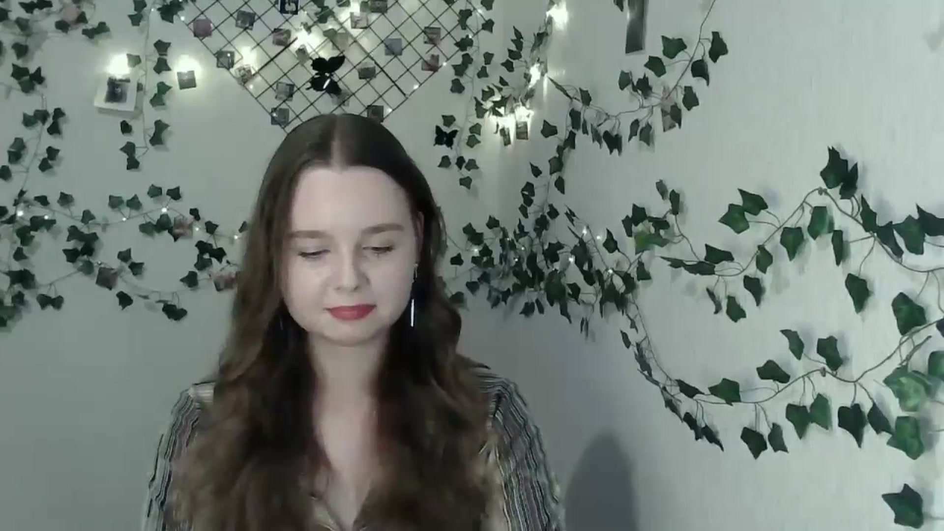 Gallery image thumbnail from New_Lina's myfreecams stream on, 06/22/2024, 22:20 image 12 of 20