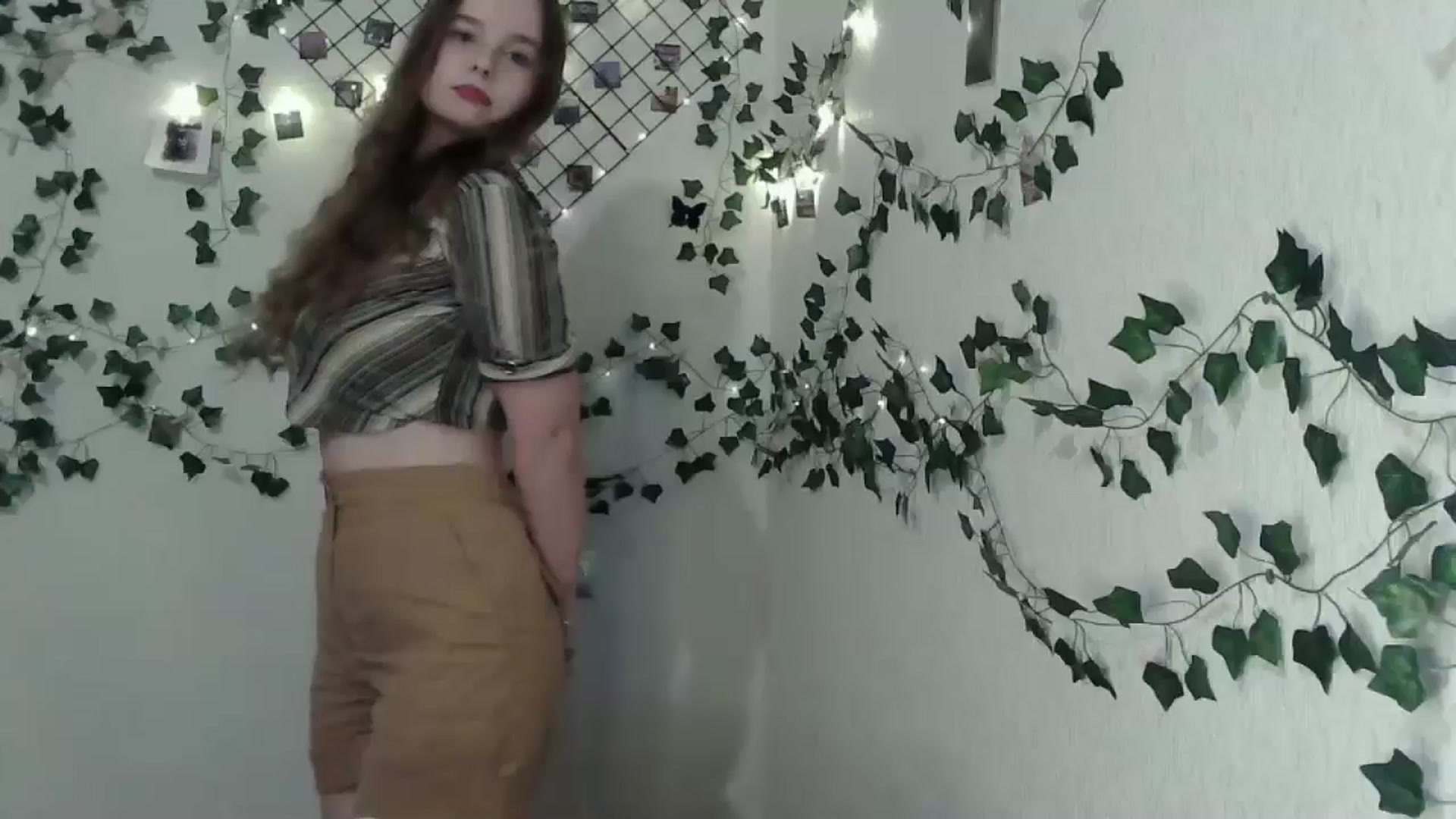 Gallery image thumbnail from New_Lina's myfreecams stream on, 06/22/2024, 22:20 image 1 of 20