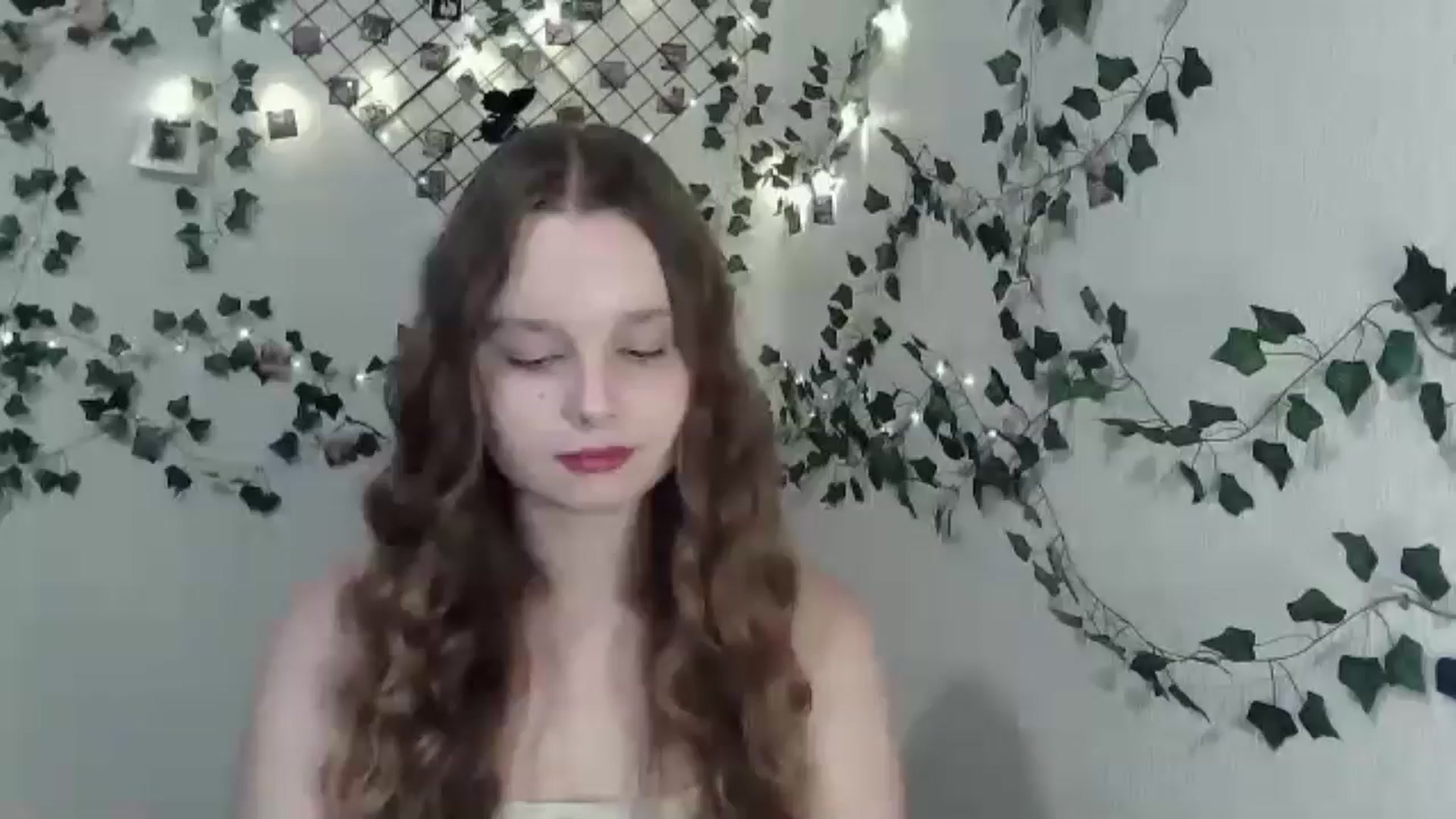 Gallery image thumbnail from New_Lina's myfreecams stream on, 08/11/2024, 17:26 image 1 of 20