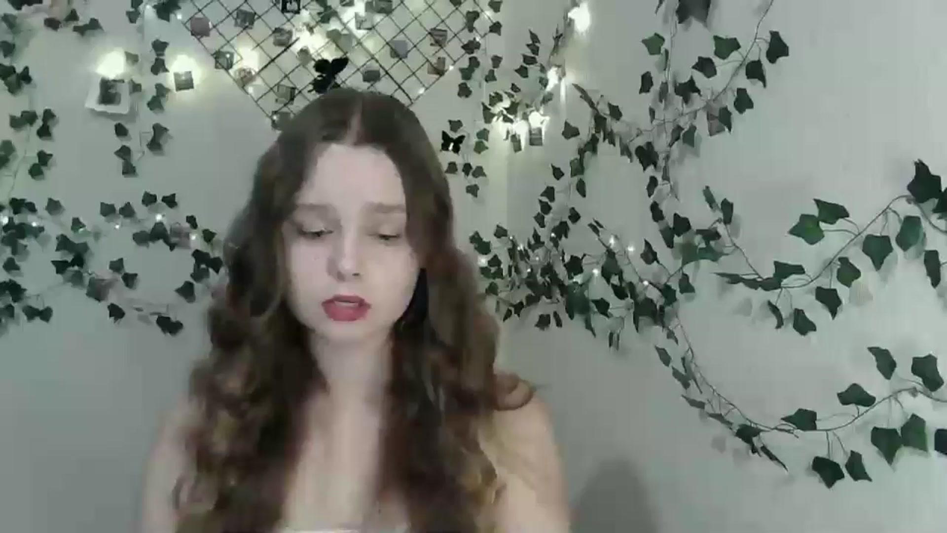 Gallery image thumbnail from New_Lina's myfreecams stream on, 08/11/2024, 17:26 image 11 of 20