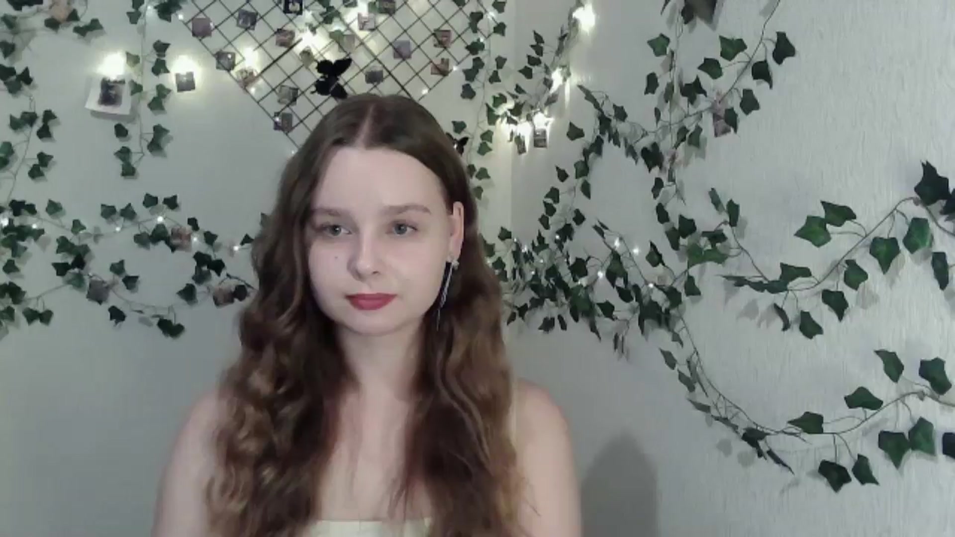 Gallery image thumbnail from New_Lina's myfreecams stream on, 08/11/2024, 17:26 image 15 of 20
