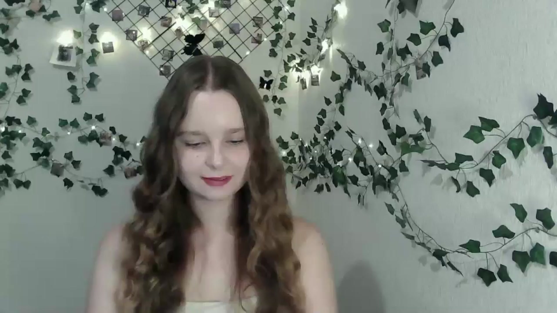 Gallery image thumbnail from New_Lina's myfreecams stream on, 08/11/2024, 17:26 image 6 of 20