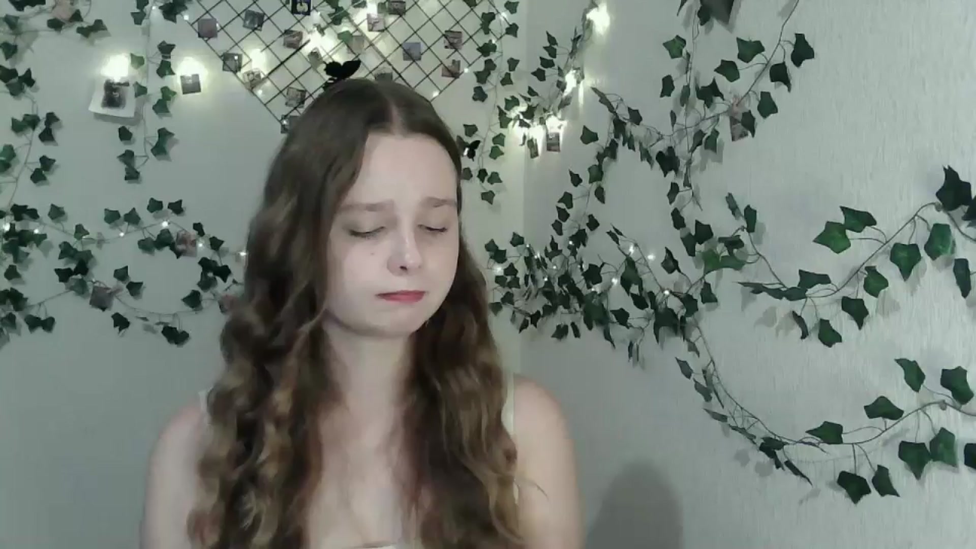 Gallery image thumbnail from New_Lina's myfreecams stream on, 08/11/2024, 18:02 image 13 of 20